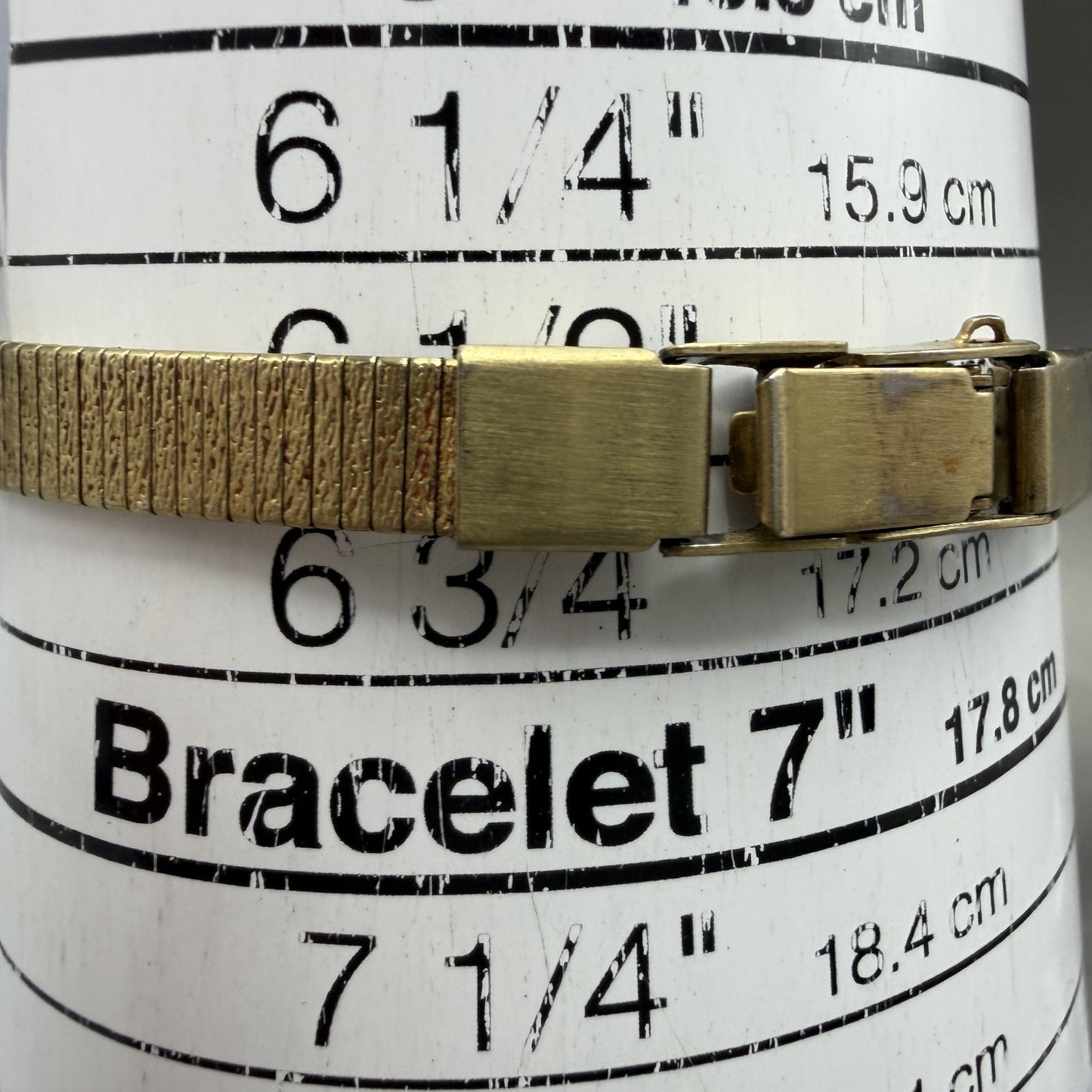 Citizen CQ Watch Women 17mm Champagne Dial Gold Tone Oval 5930-S25350 New Batt10