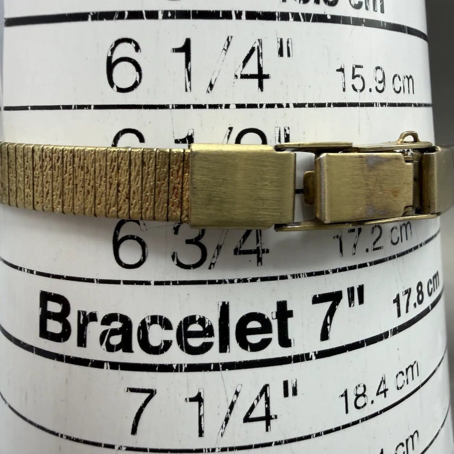 Citizen CQ Watch Women 17mm Champagne Dial Gold Tone Oval 5930-S25350 New Batt10