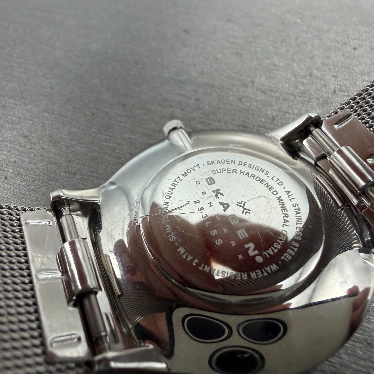 Skagen Watch Men 34mm Silver Dial Silver Tone Round Mesh Band 233LSS New Battery9
