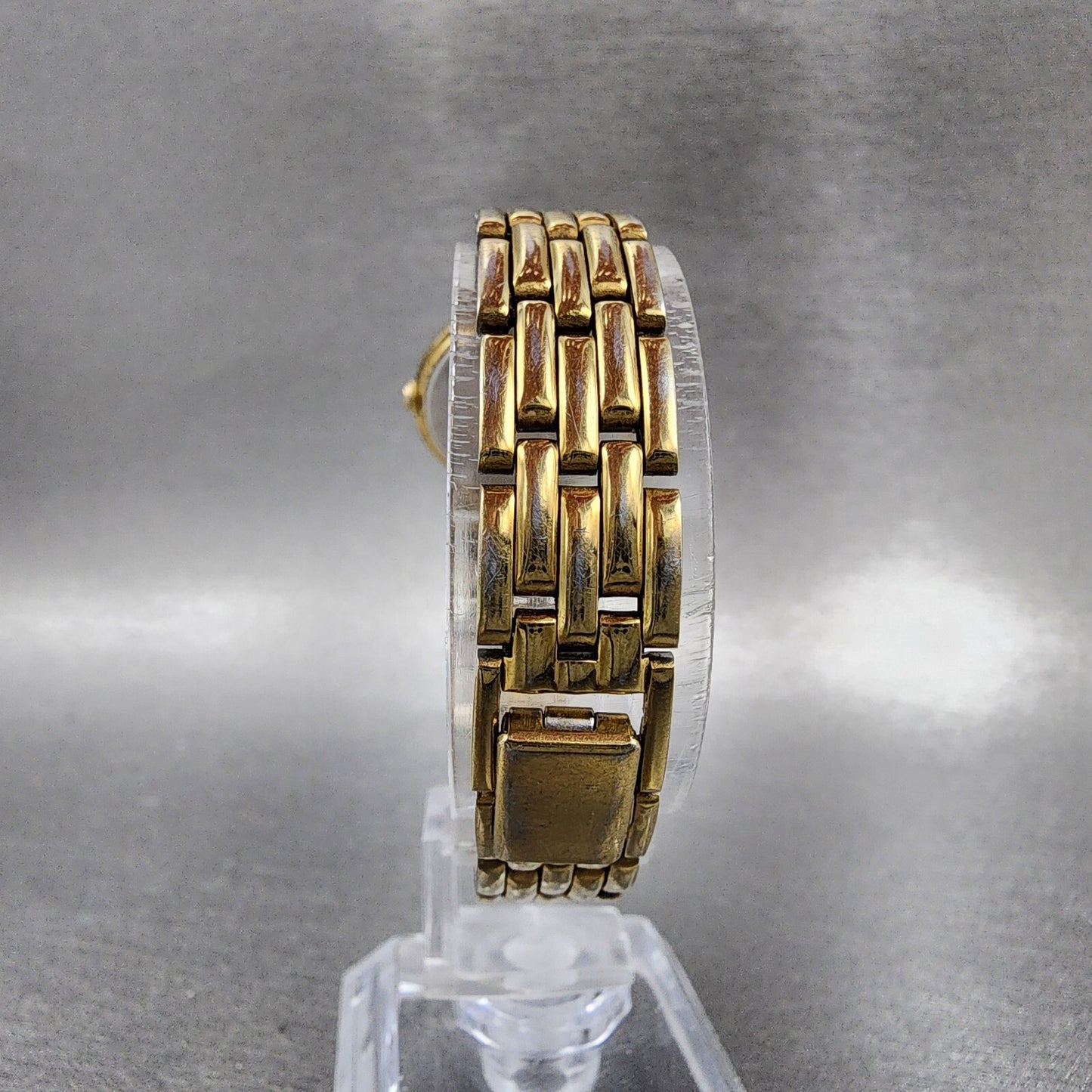 Seiko Watch Women 22mm White Dial Gold Tone Round 1n00-0a99 New Battery