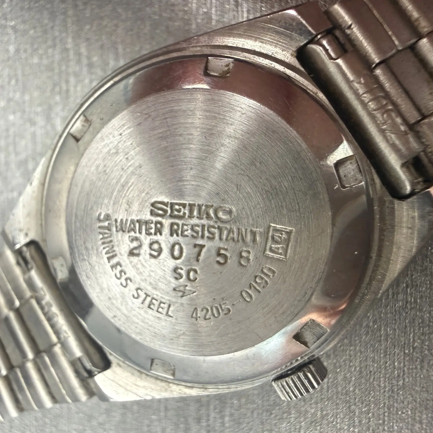 48101652