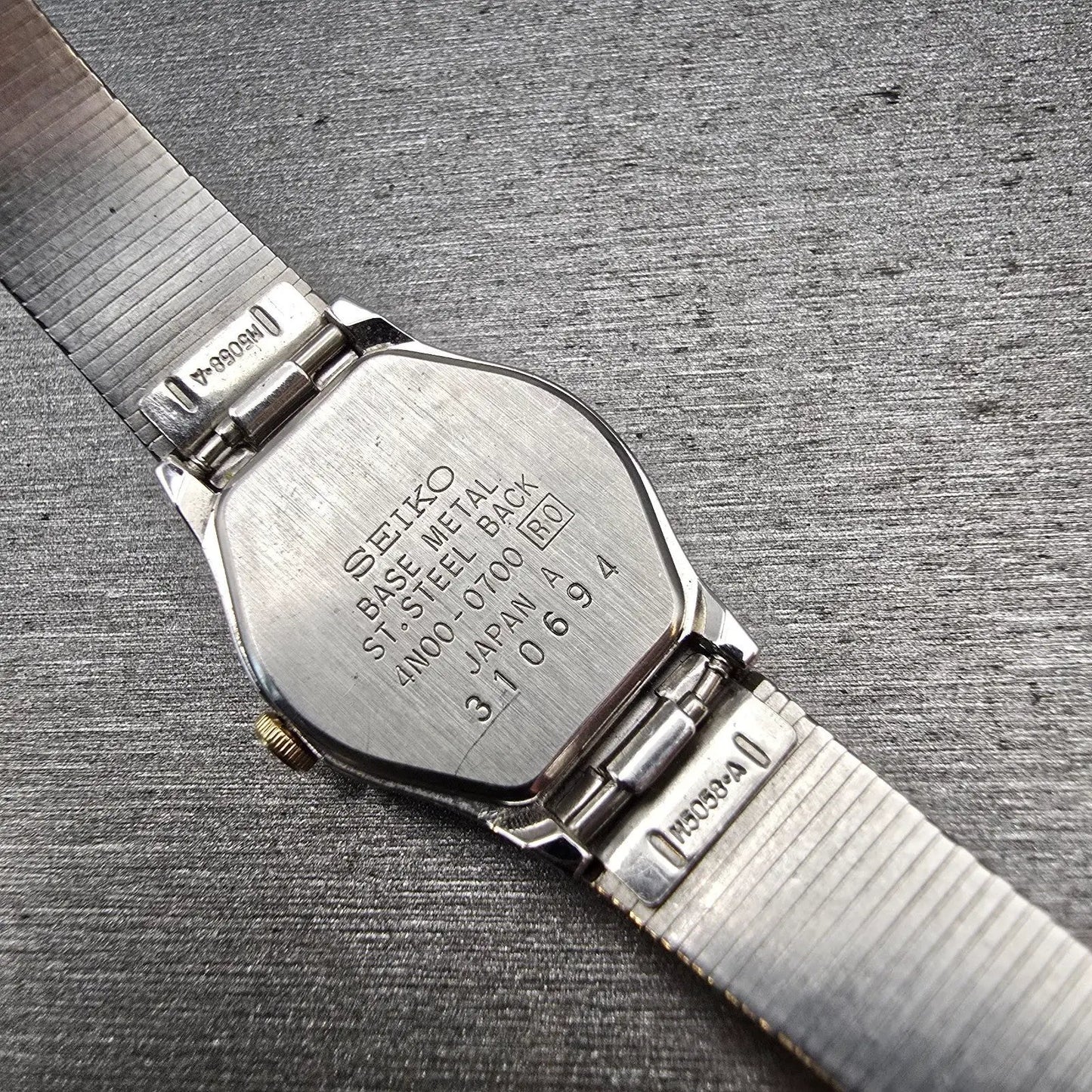 Seiko Watch Women 19mm Silver Dial Silver Tone Round 4N00-0700 New Battery VTG10