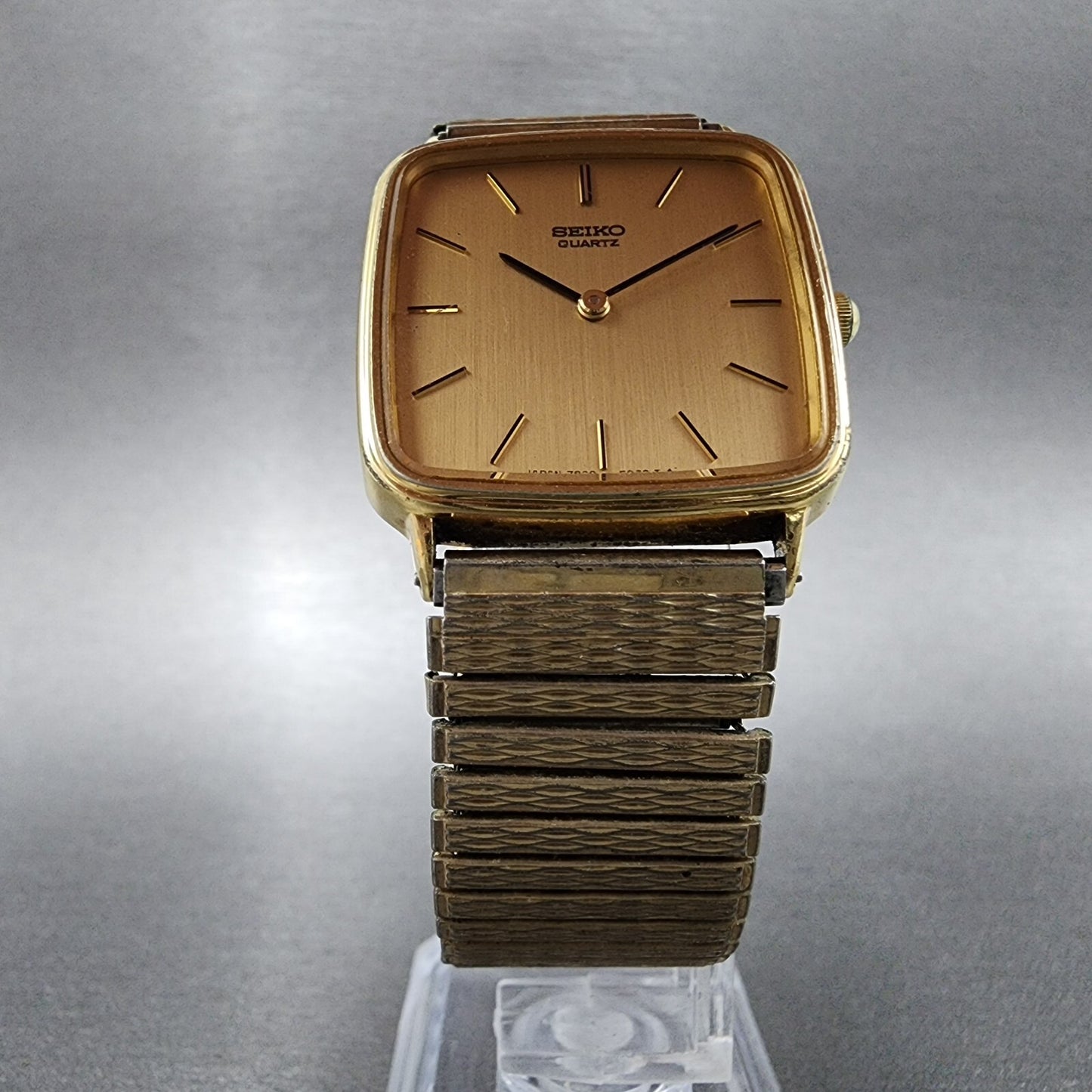 Seiko Watch Men 29mm Champagne Dial Gold Tone Square 7800-5239 New Battery