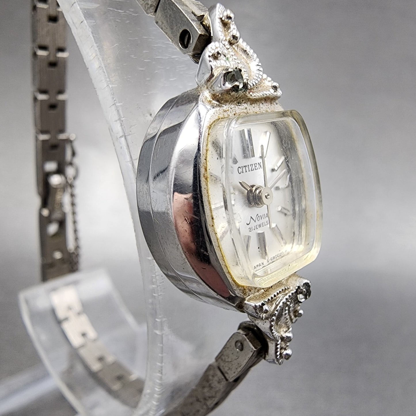 Citizen Nova Watch Women 15mm Silver Dial White Gold Plated Manual Wind Runs