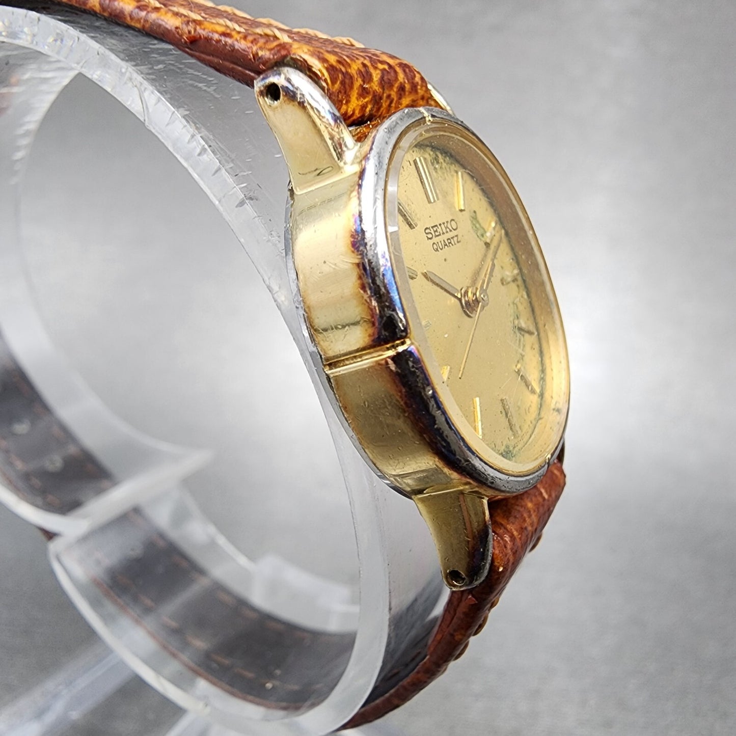 Seiko Watch Women 20mm Champagne Dial Gold Tone Oval 3421-5320 New Battery