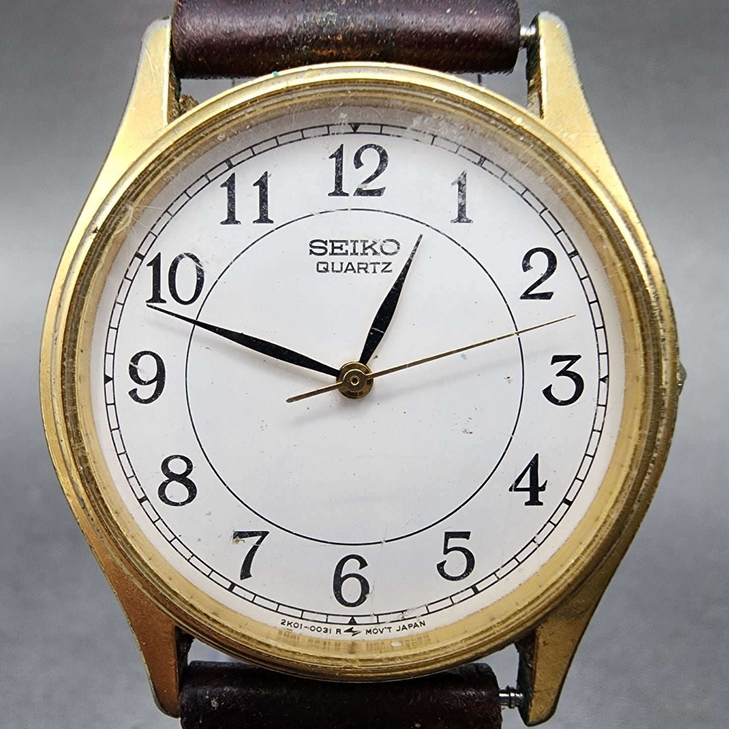Seiko Watch Men 32mm White Dial Gold Tone Round 2K01-0011 Vintage PARTS
