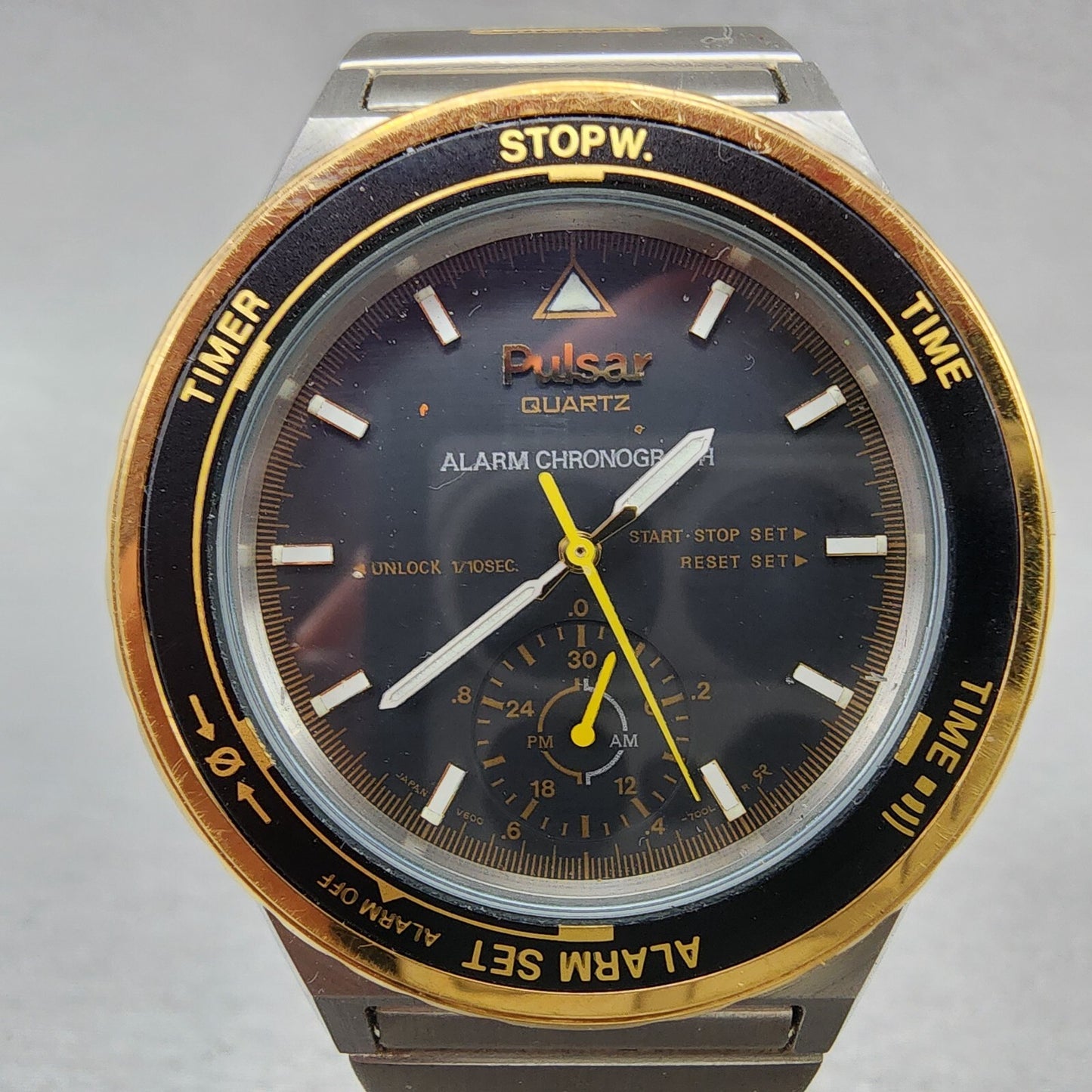 Pulsar Alarm Chronograph Watch Men 38mm Black Dial Two Tone V600-7000 PARTS