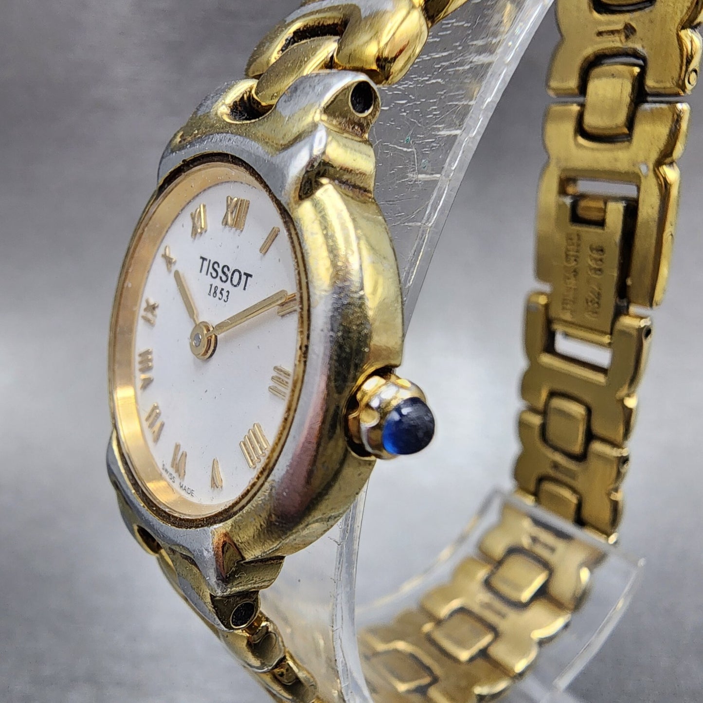 Tissot Watch Women 23mm White Dial Gold Tone Date Round 6327 New Battery