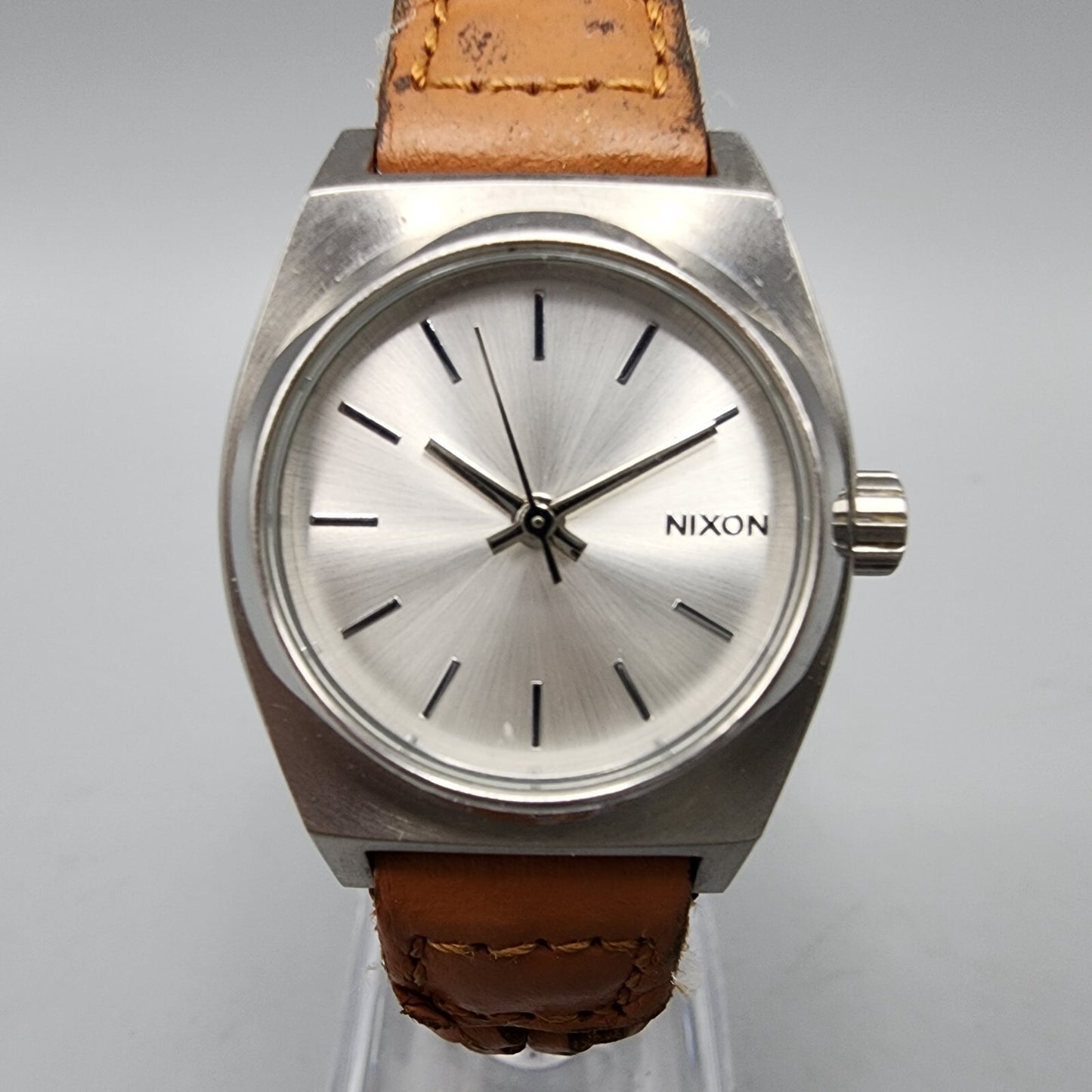 Nixon The Time Teller Watch Women 26mm Silver Dial Silver Tone Round New Battery