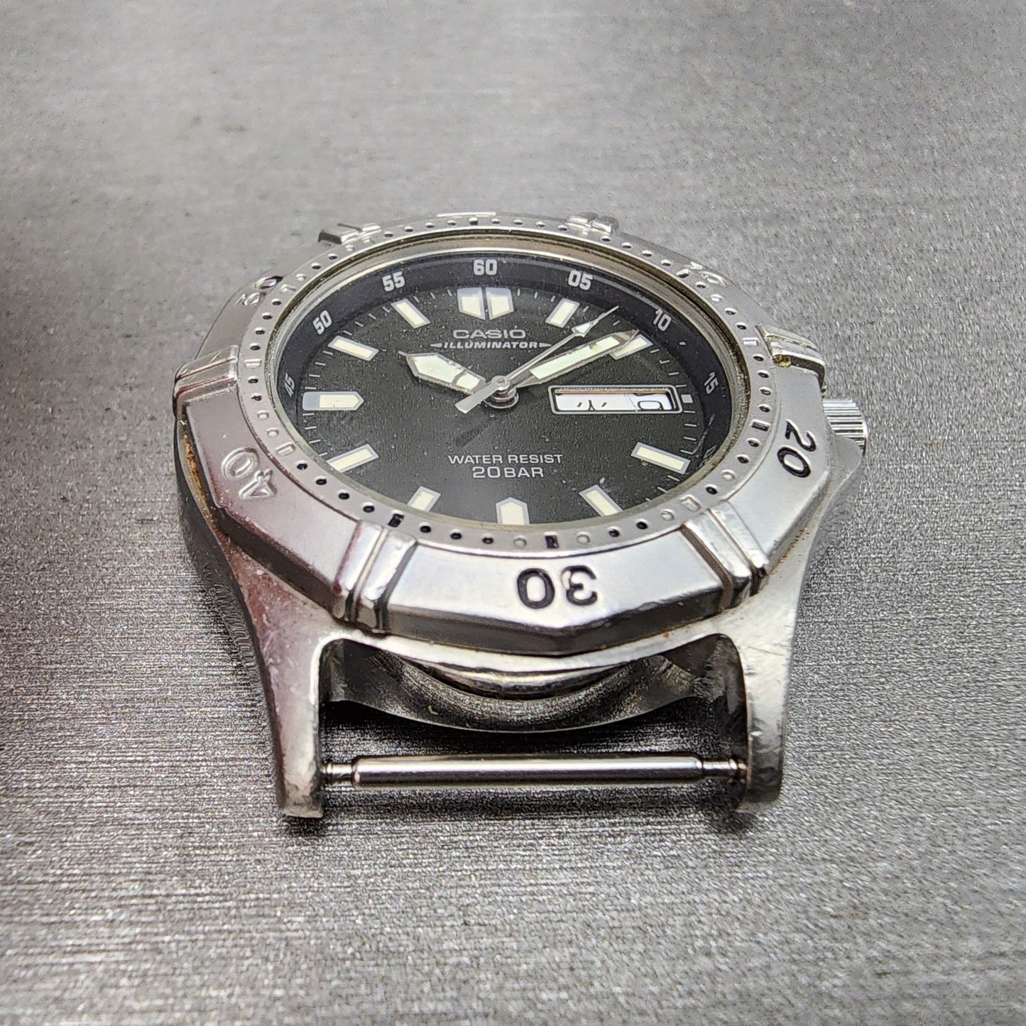 Casio Illuminator Diver Watch Men 38mm Black Dial Silver Ton Daydate MD-782 PART