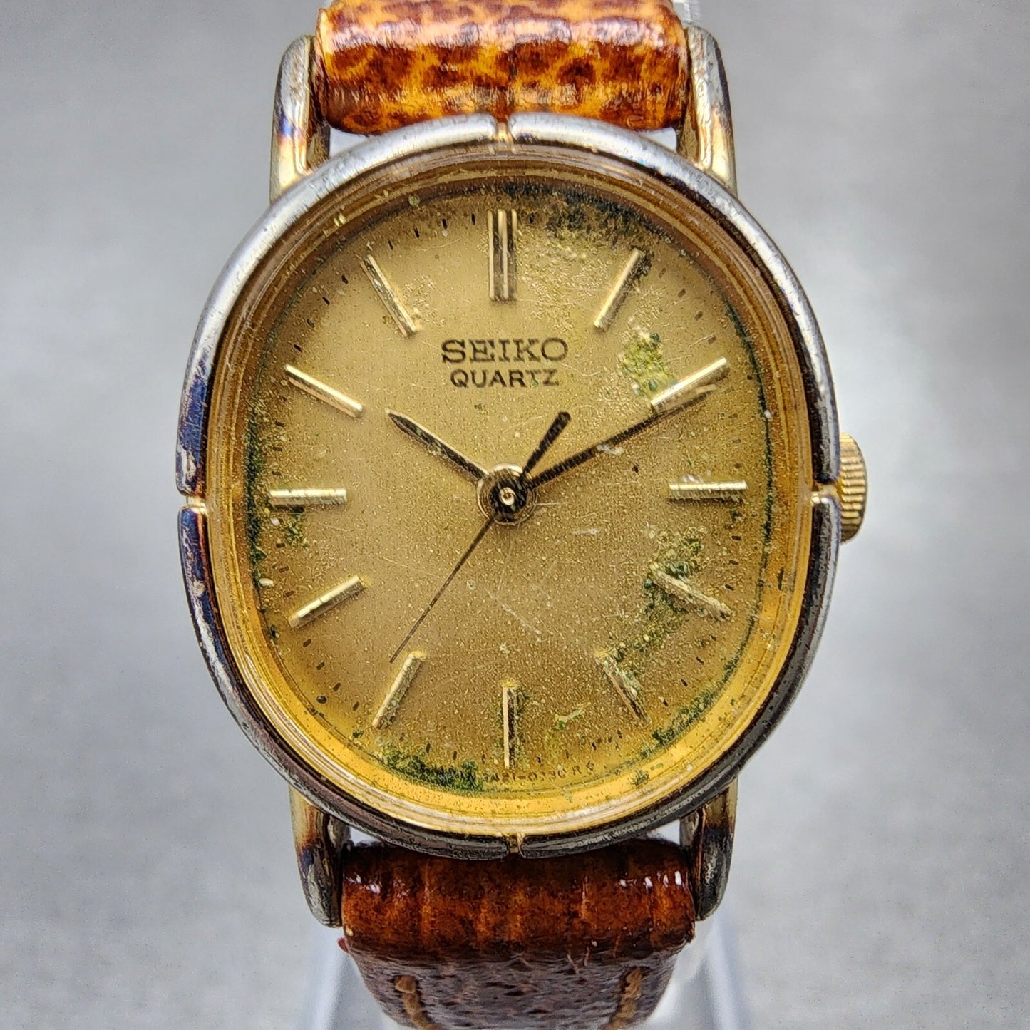 Seiko Watch Women 20mm Champagne Dial Gold Tone Oval 3421-5320 New Battery