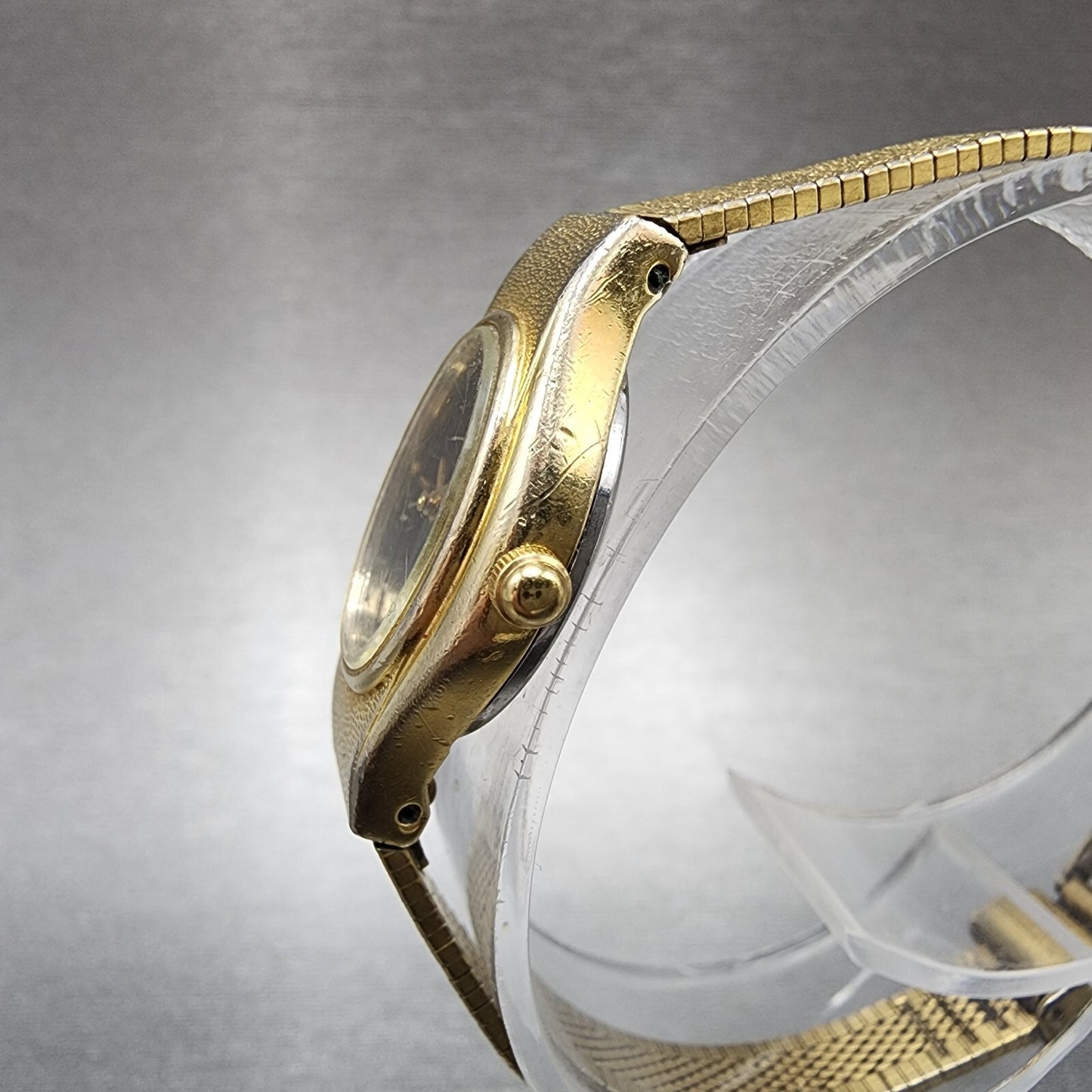 VTG Citizen CQ Watch Women 16mm Black Dial Gold Tone Oval 5930-S25350 New Batt