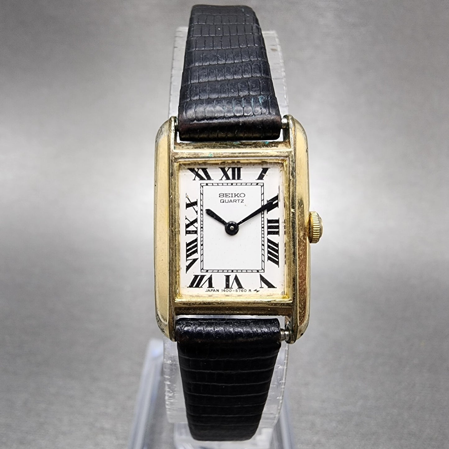 Seiko Tank Watch Women 17mm White Dial Gold Tone Rectangle 1400-8069 New Battery