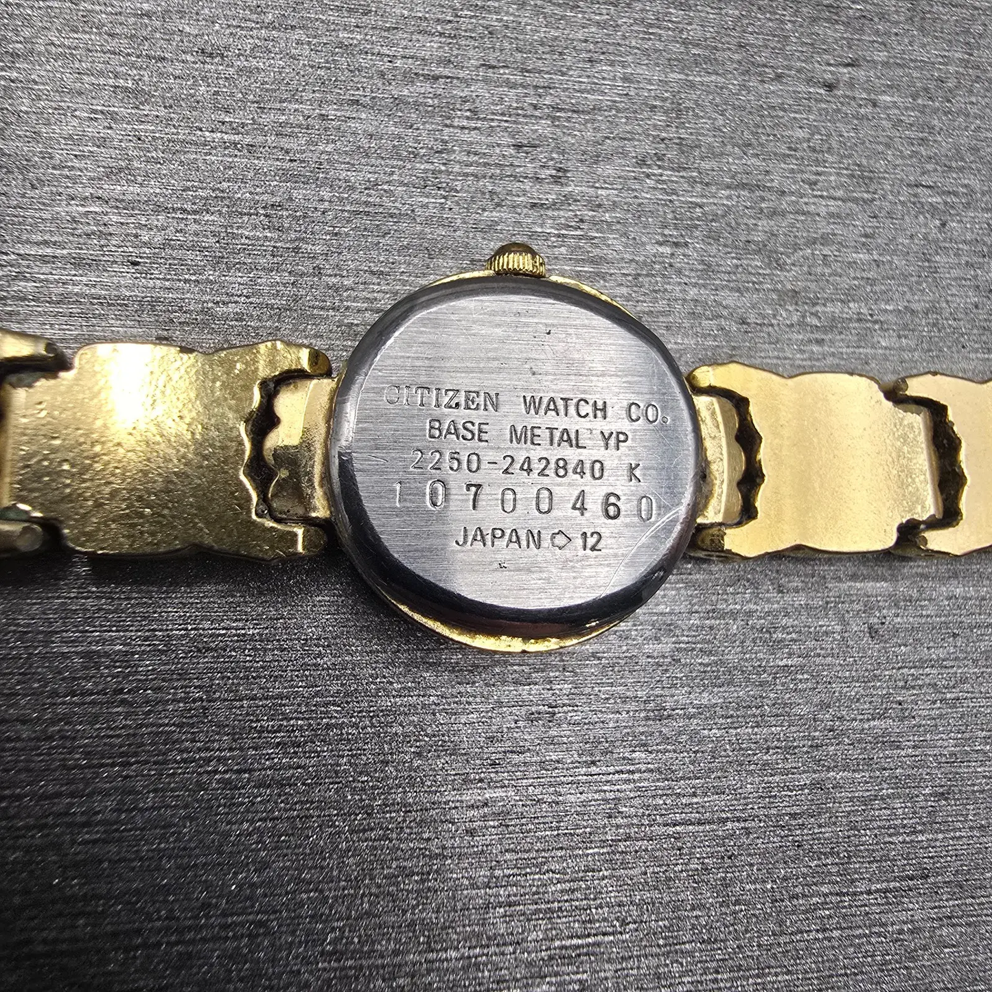 Citizen CQ Watch Women 16mm Black Dial Gold Tone Round 2250-242840 New Battery10