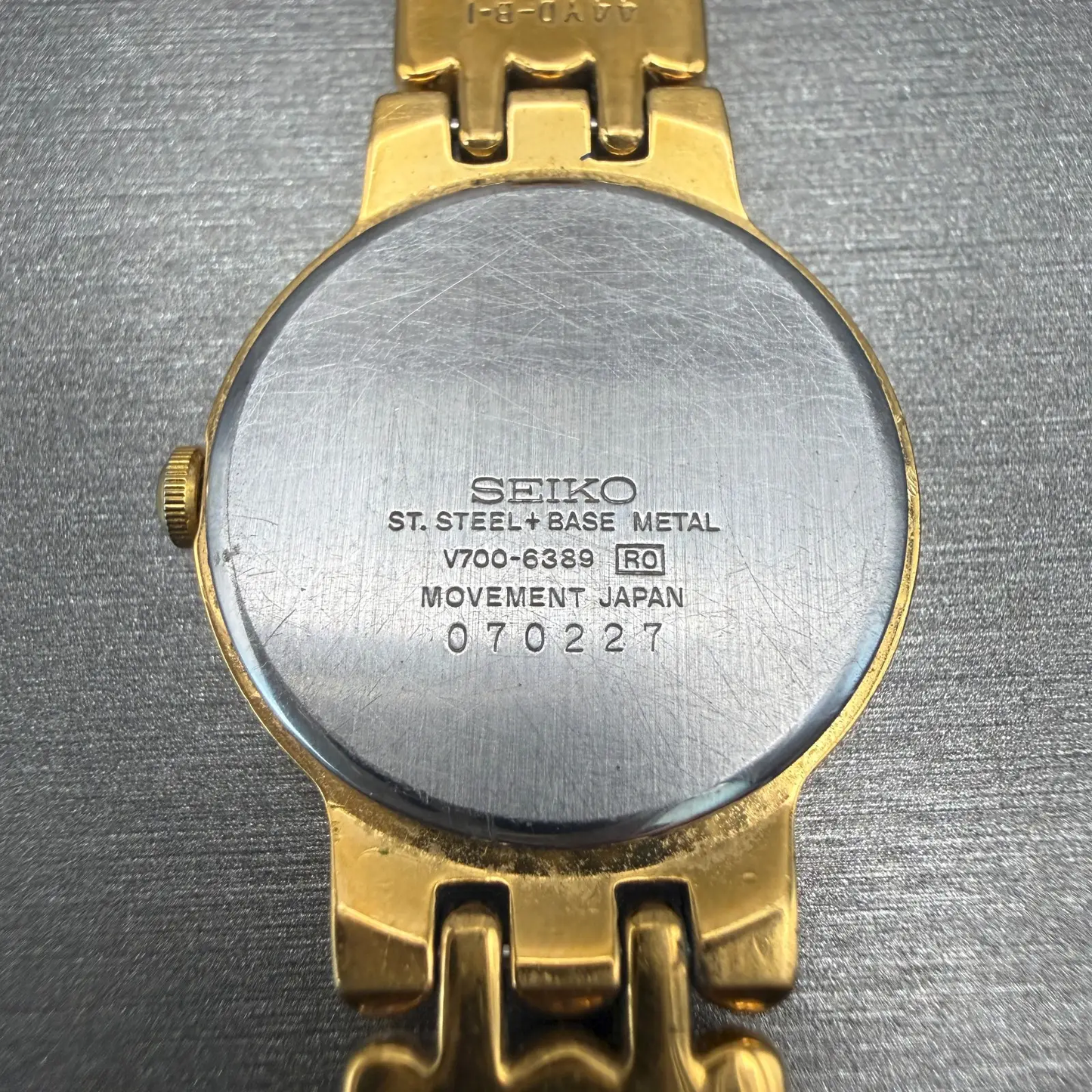 Seiko Watch Women 24mm Black Dial Gold Tone Round V700-6389 New Battery10
