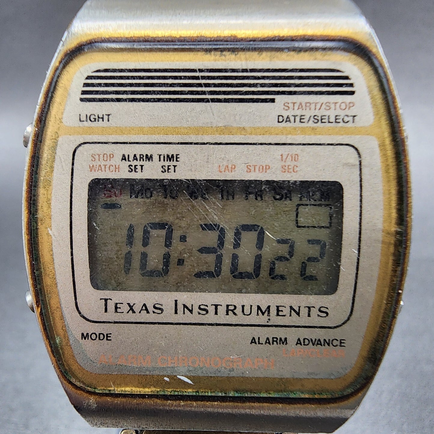 Texas Instruments Digital Watch Men 34mm LCD Gold Tone Rectangle New Battery