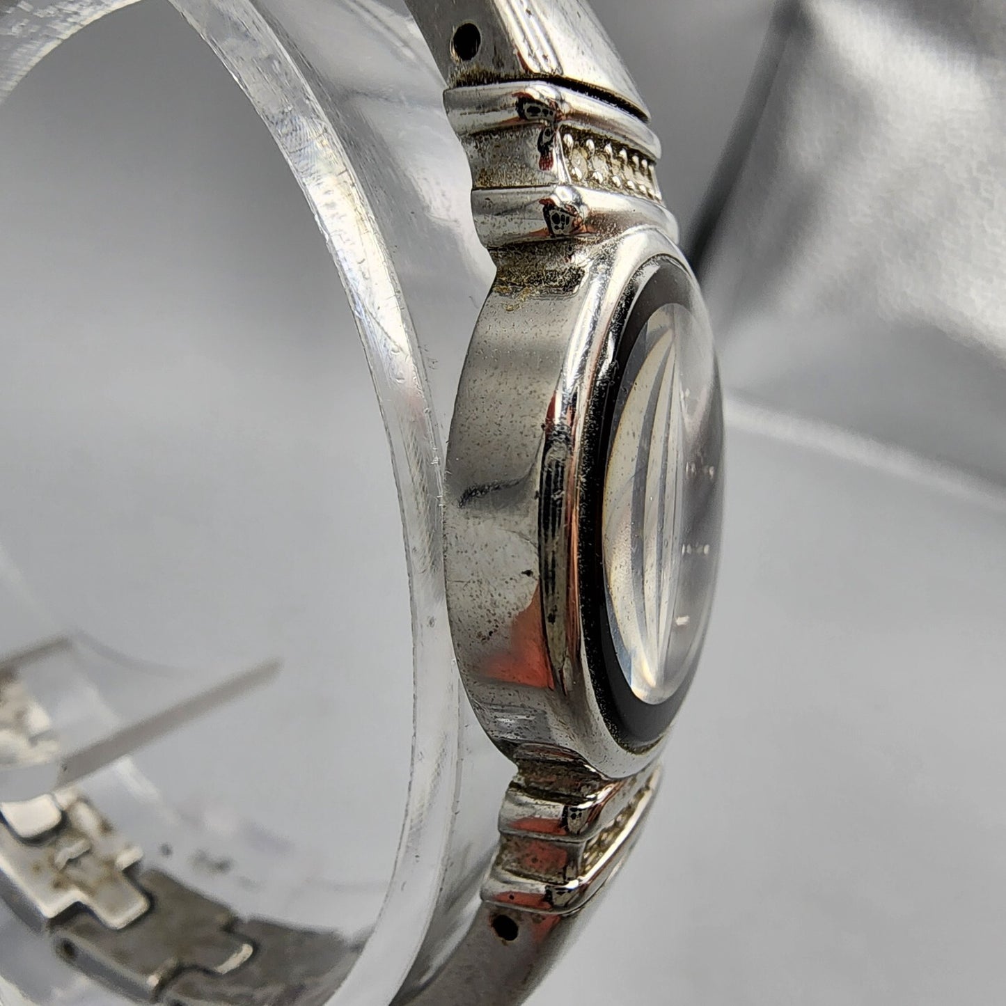 VTG Seiko Watch Women 21mm Black Dial Silver Tone Round 1N00-0SC0 New Battery