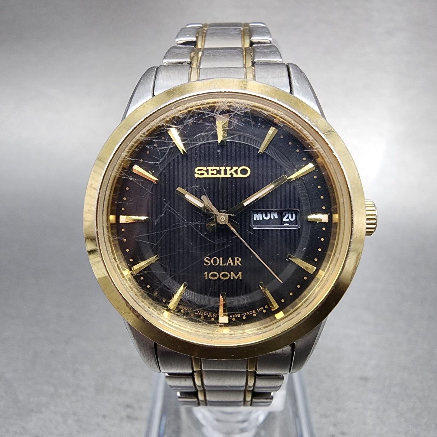 Seiko Solar Watch Women 28mm Blue Dial Two Tone Daydate Round READ!!!! V138-0AB0