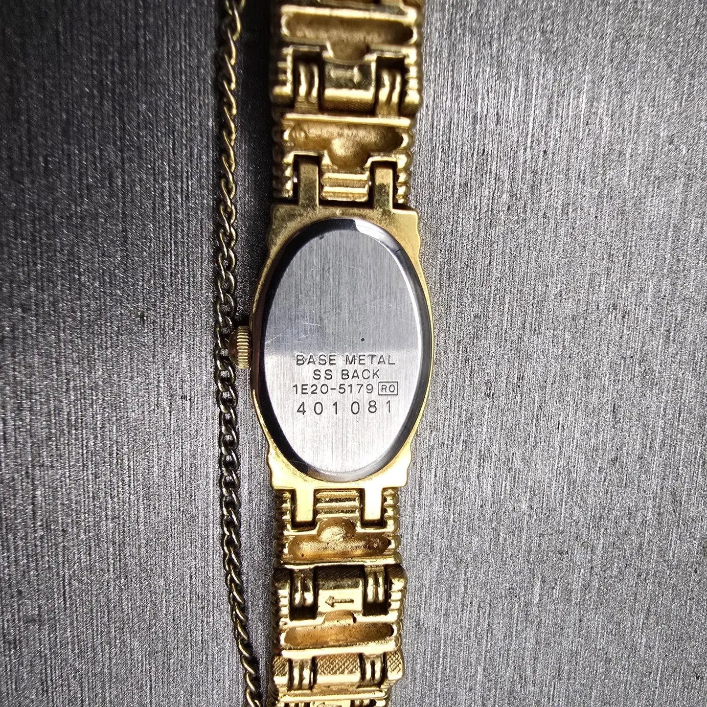 Seiko Watch Women 12mm Gold Dial Gold Tone Oval 1E20-5179 New Battery Vintage10