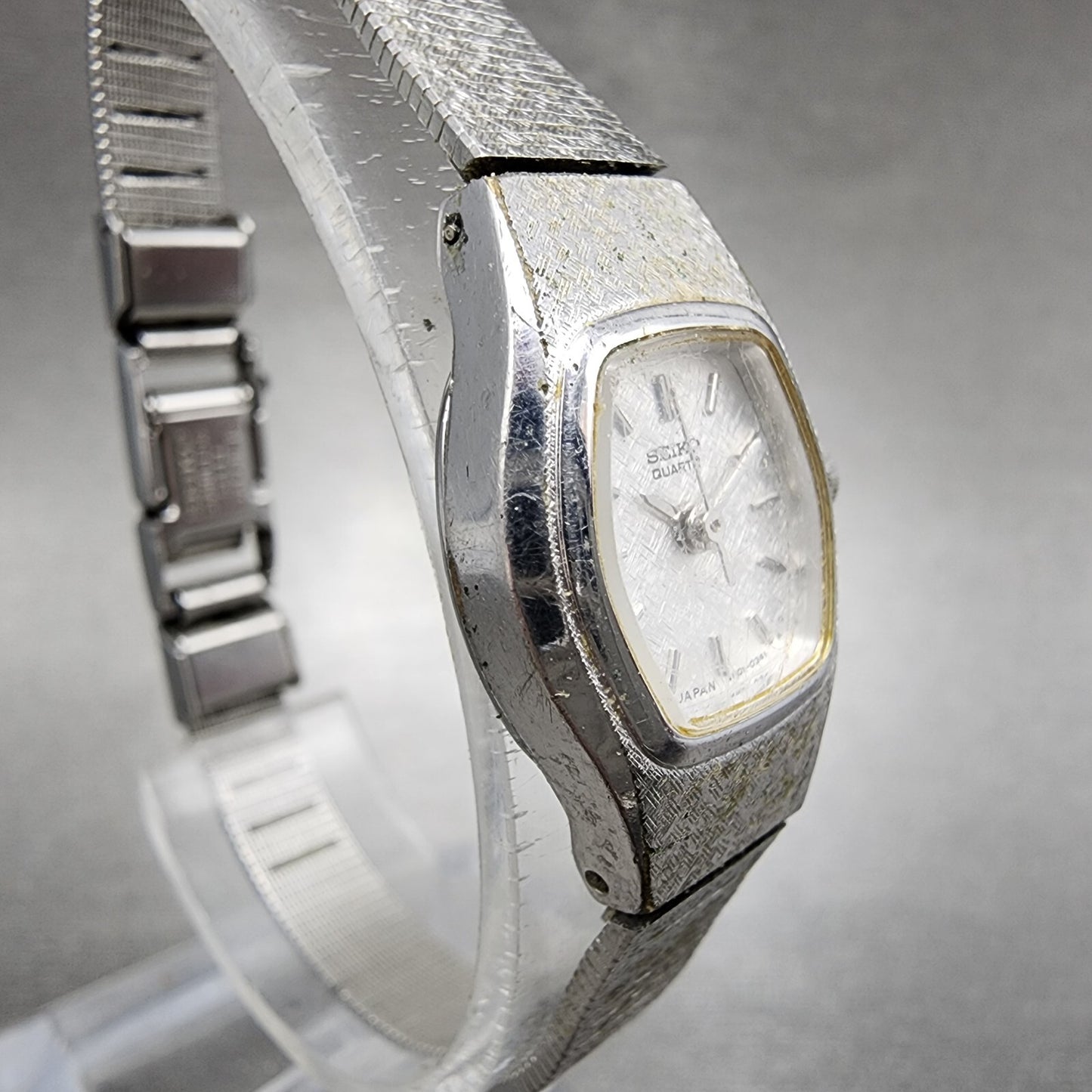 Seiko Watch Women 17mm Silver Dial Silver Tone Hexagon 4N01-5021 New Battery