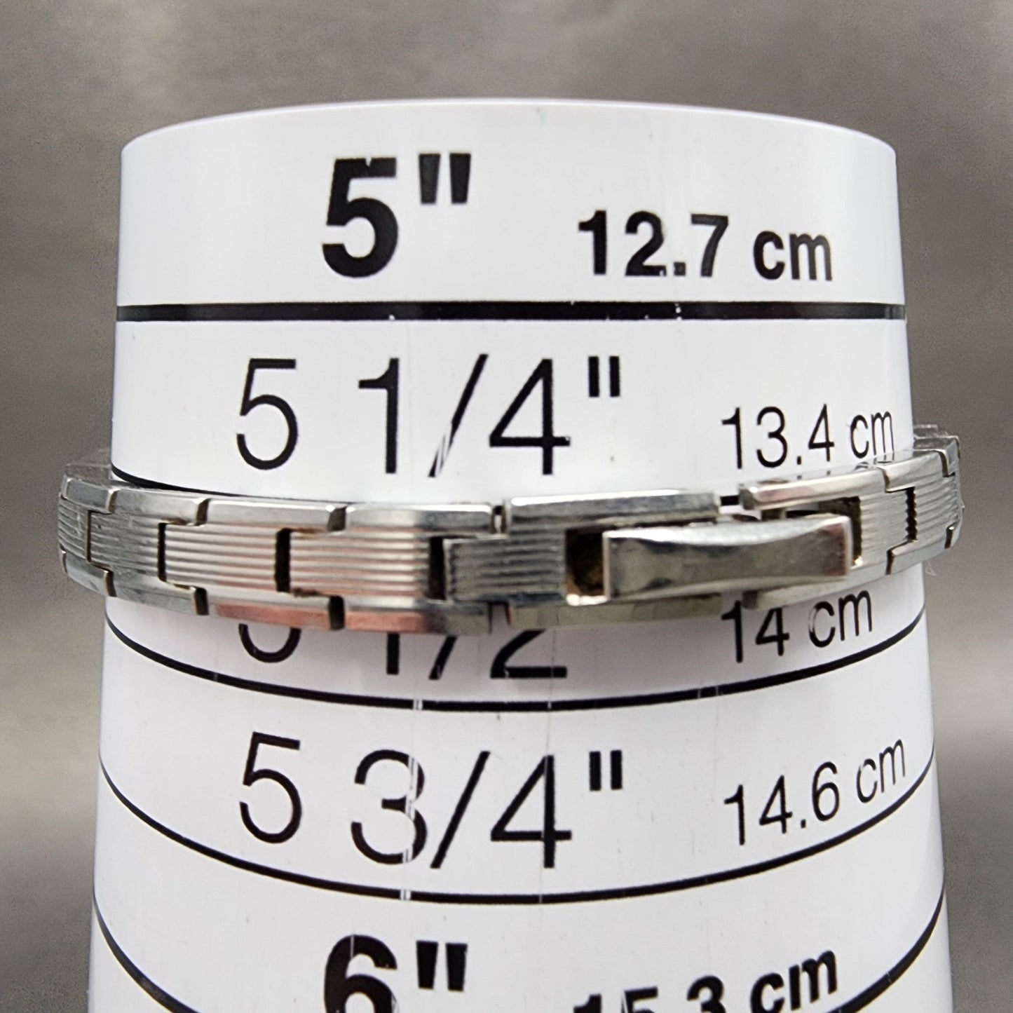 Seiko Watch Women 15mm silver Dial Silver Tone Oval 108160 Manual10
