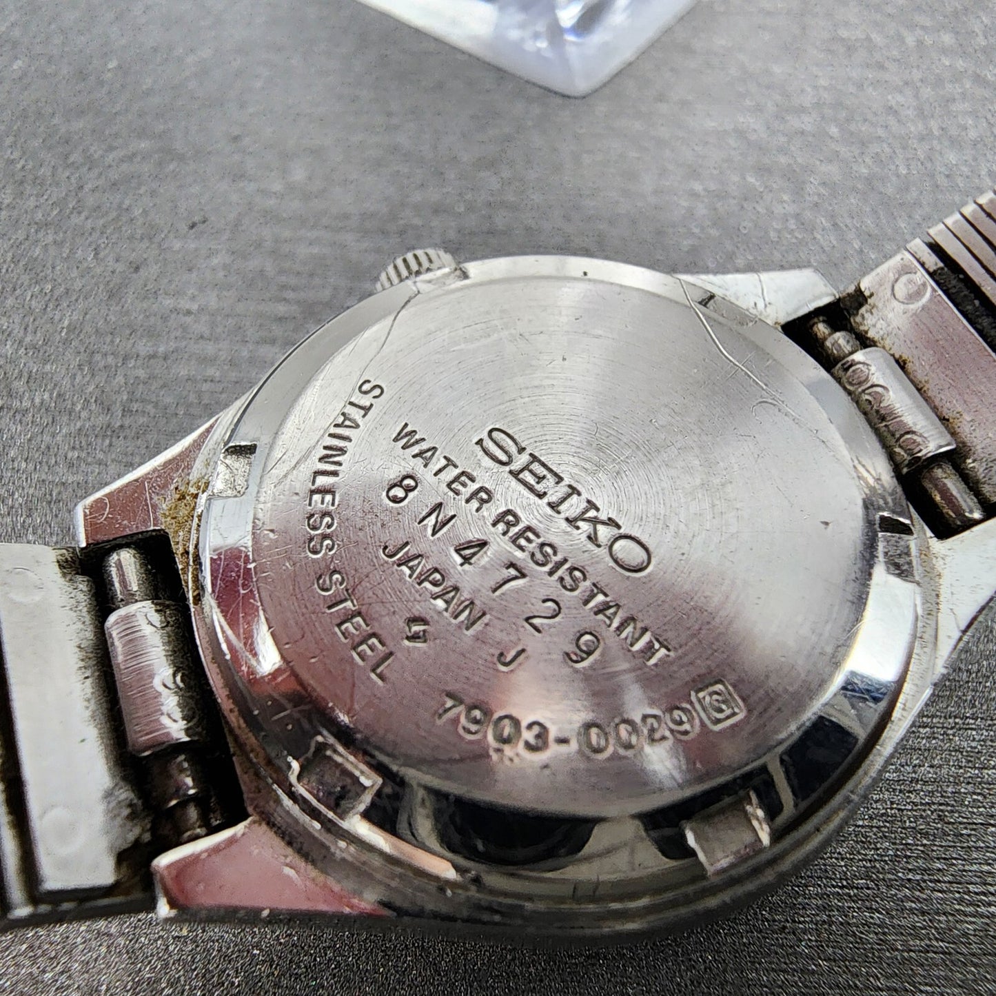 VTG Seiko SQ Watch Women Two Tone Silver Dial Daydate 24mm Round 7903-0029 Runs