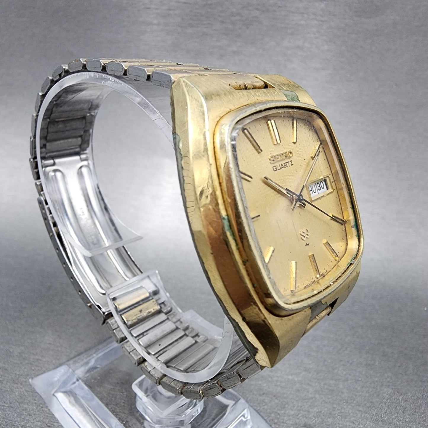 Seiko SQ Watch Men 36mm Gold Dial Gold Tone Rectangle Daydate 4336-5019 PARTS