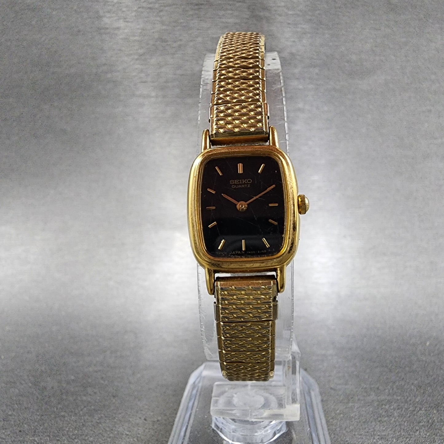 VTG Seiko Watch Women 17mm Black Dial Gold Tone Rectangle 1N00-5K29 New Battery