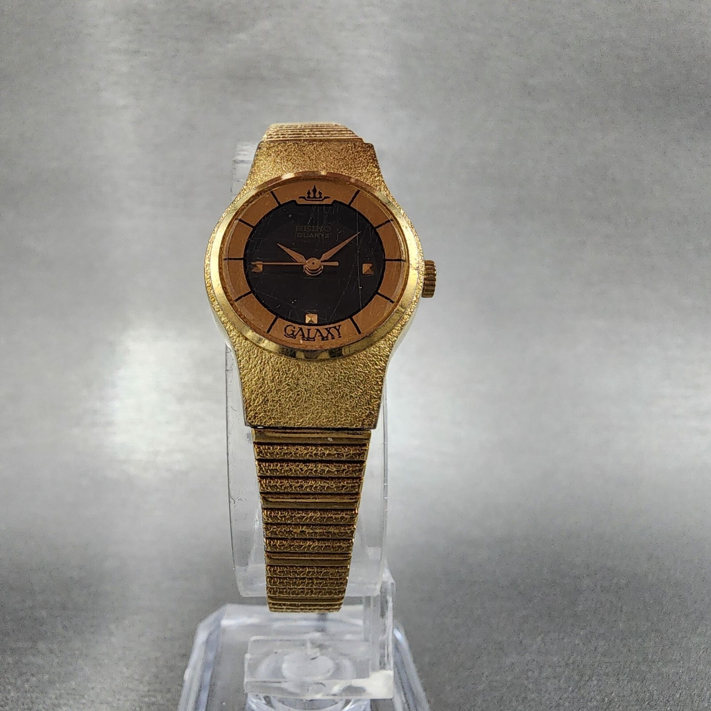 VTG Seiko Galaxy Watch Women 20mm Black Dial Gold Tone Round 8Y21-0030 New Batt