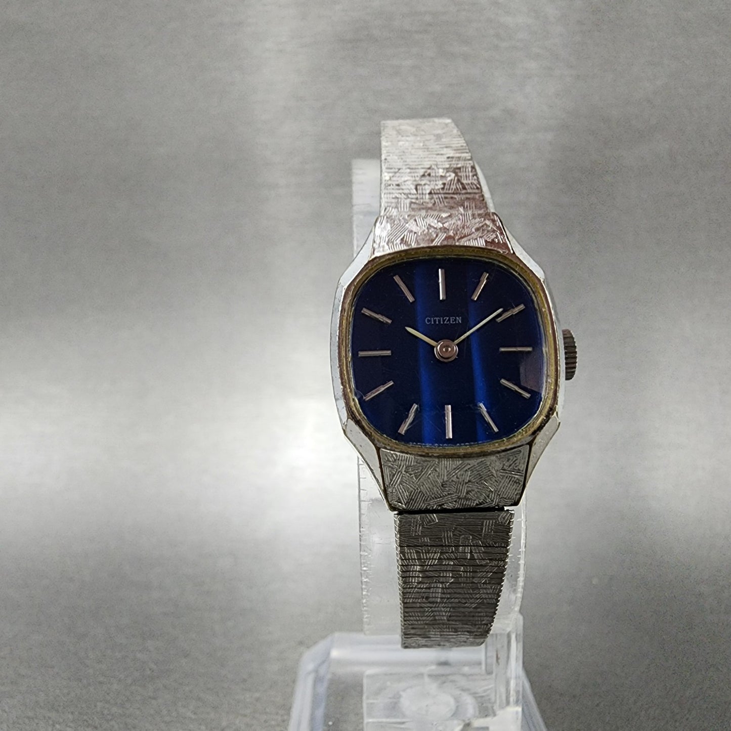 Citizen Watch Women 19mm Blue Dial Silver Tone Manual Runs 4-676173