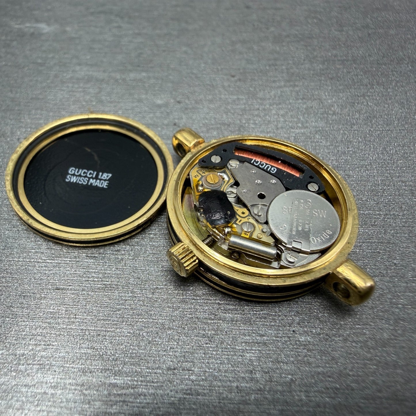 Gucci 2000L Watch Women 21mm Black Dial Gold Plated Round Vintage PARTS13