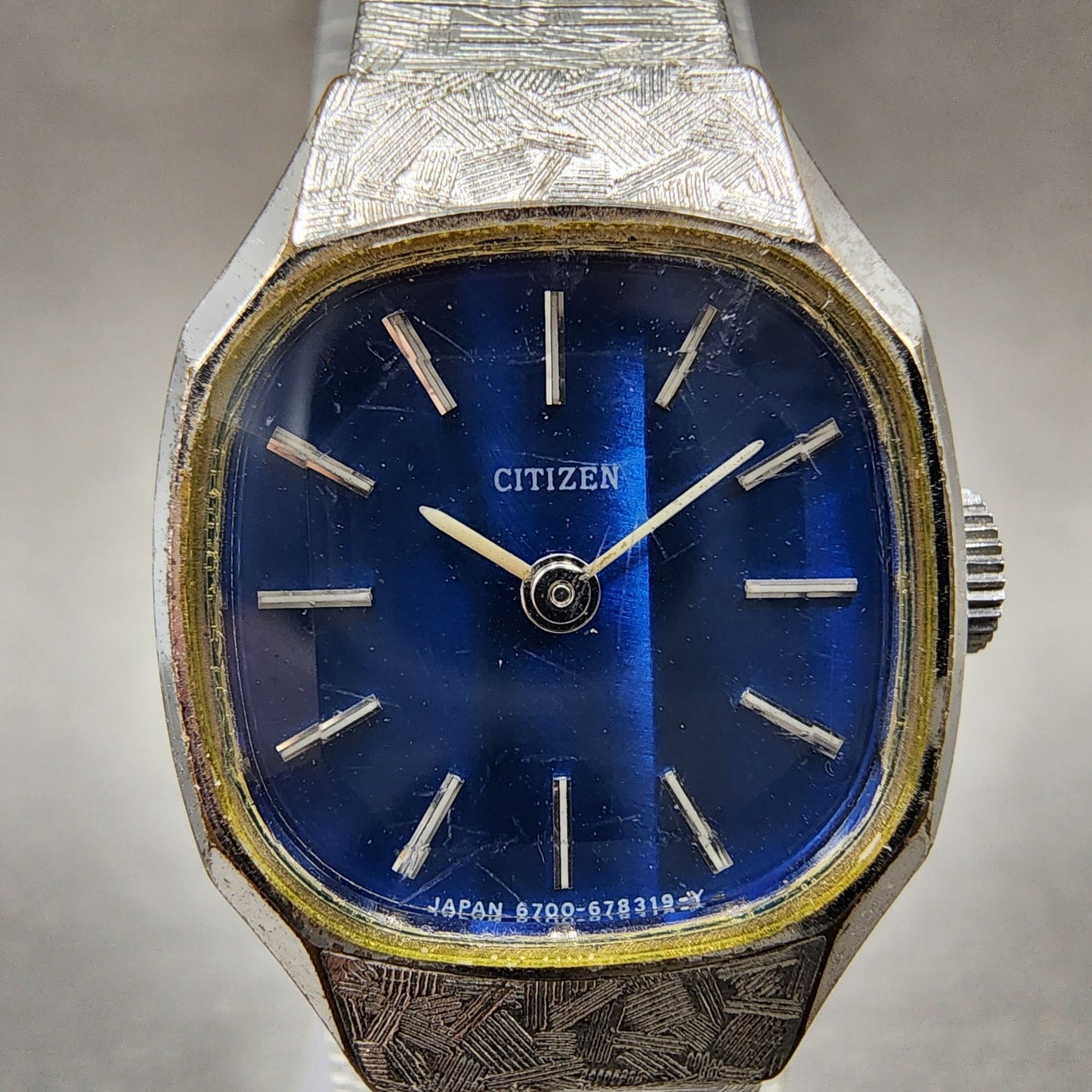 Citizen Watch Women 19mm Blue Dial Silver Tone Manual Runs 4-676173