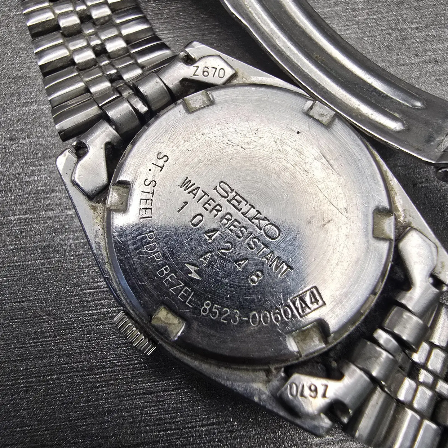 Seiko SQ Watch Women 24mm Black Dial Silver Tone Daydate Round 8523-0060 New Bat10