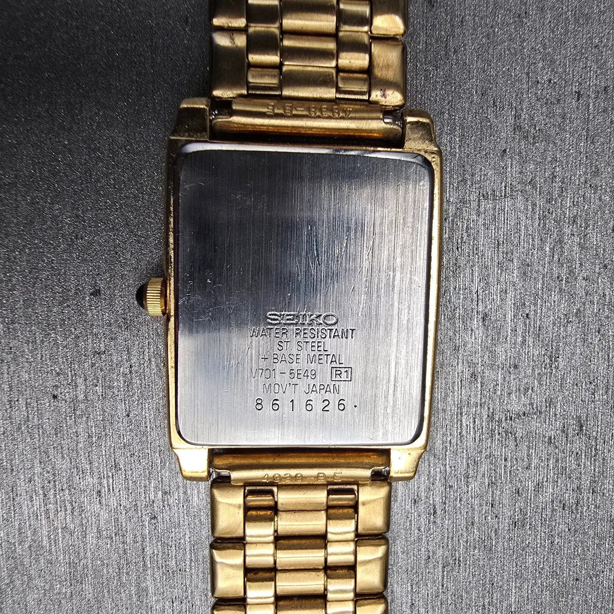 Seiko Tank Watch Men 26mm Black Dial Gold Tone Rectangle V701-5E49 New BatteryJP10