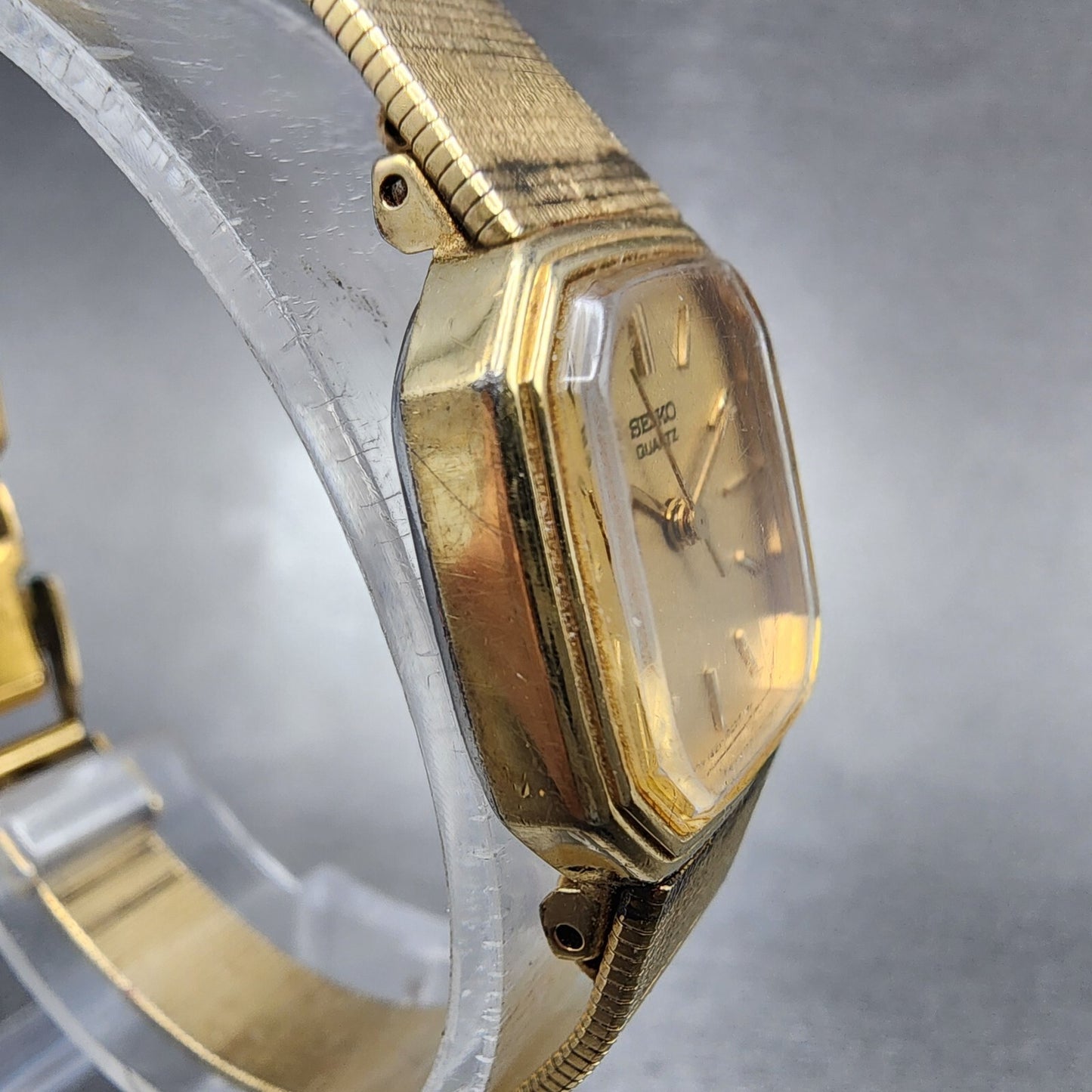 Seiko Watch Women 20mm Champagne Dial Gold Tone Octagon 1421-5619 New Battery