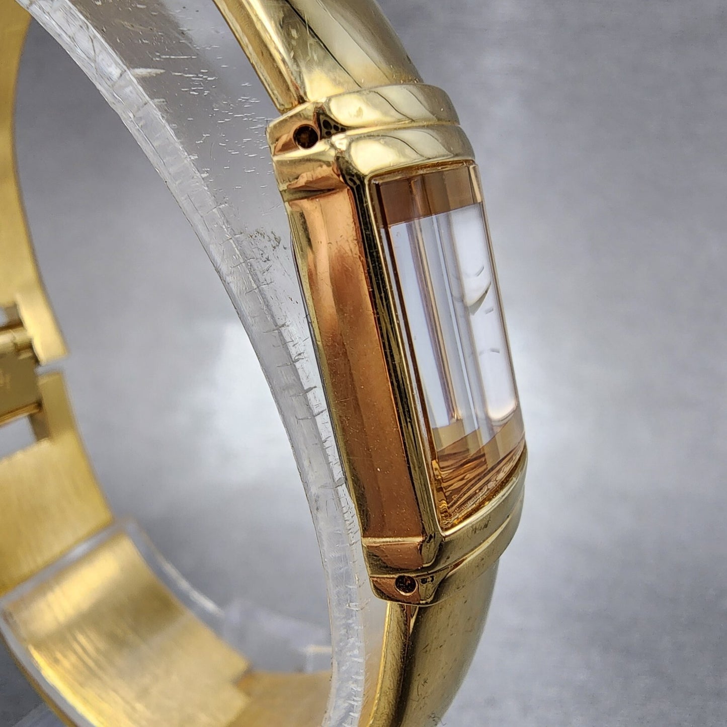 Seiko Watch Women 15mm White Dial Gold Tone Rectangle 1F20-5K19 New Battery