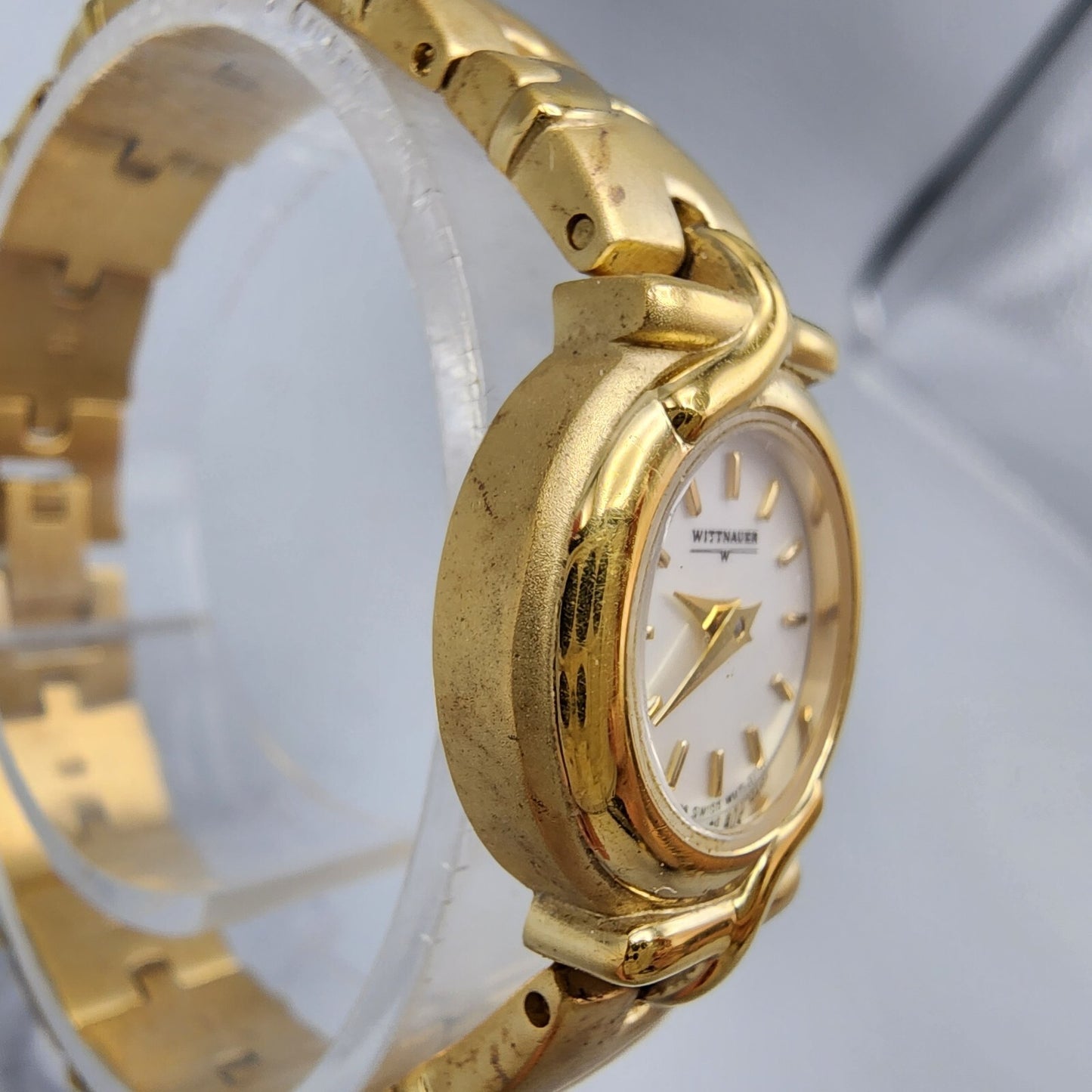 Wittnauer Watch Women Gold Tone MOP Dial Round 19mm RL8368 New Batttery