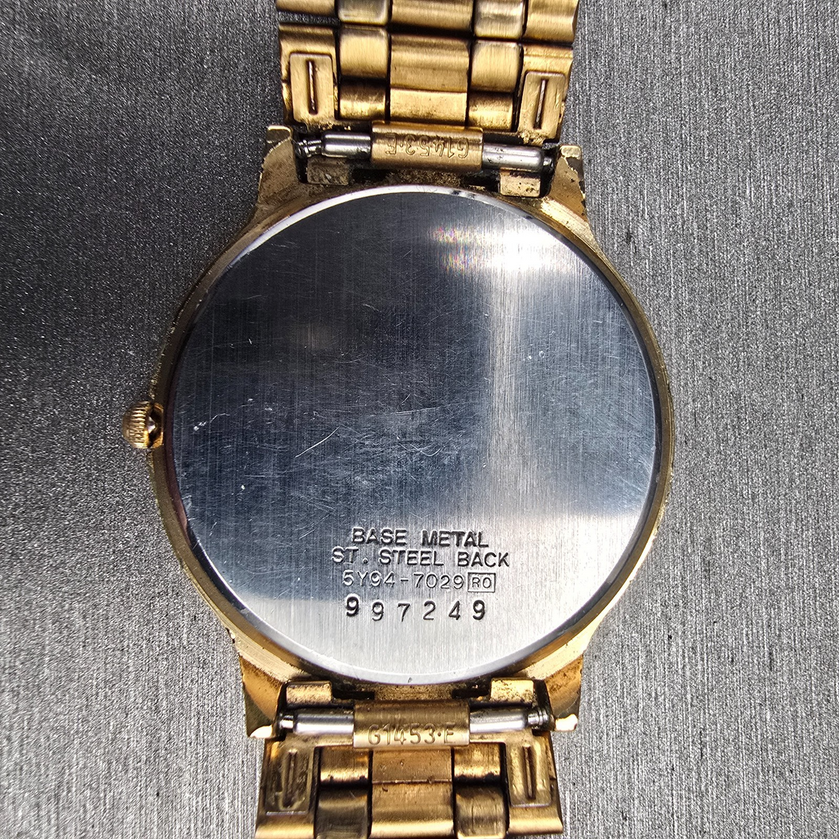 Seiko Watch Men 33mm White Dial Gold Tone Round 5Y94-7029 New Battery Vintage10