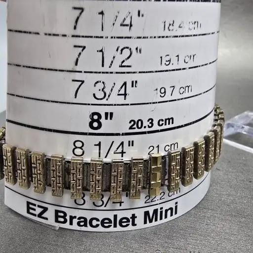 Bulova Accutron Watch Women 23mm Champagne Dial Gold Tone Date N4 PARTS Vintage12