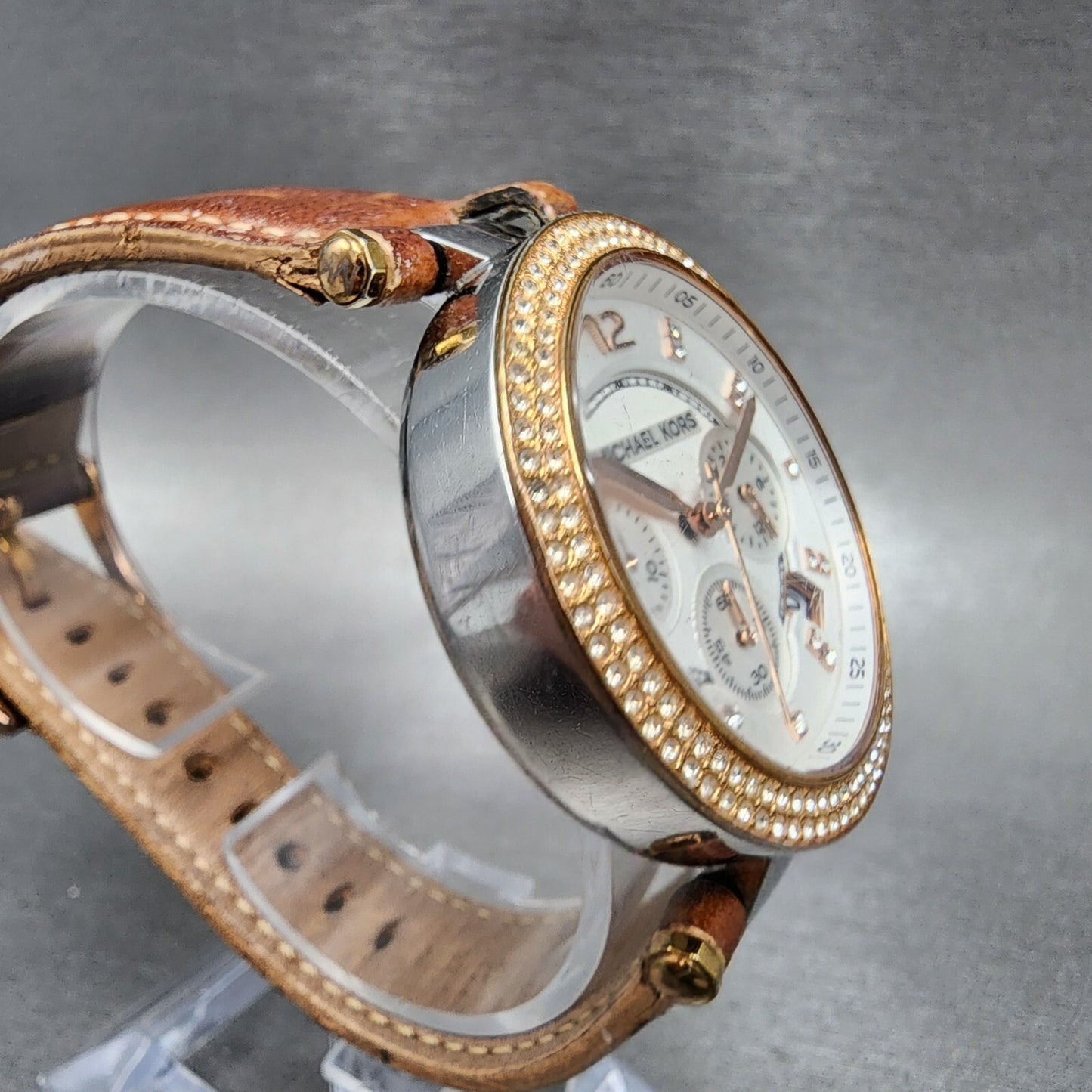 Michael Kors Parker Watch Women 39mm White Dial Silver Tone READ!!!!Chronograph
