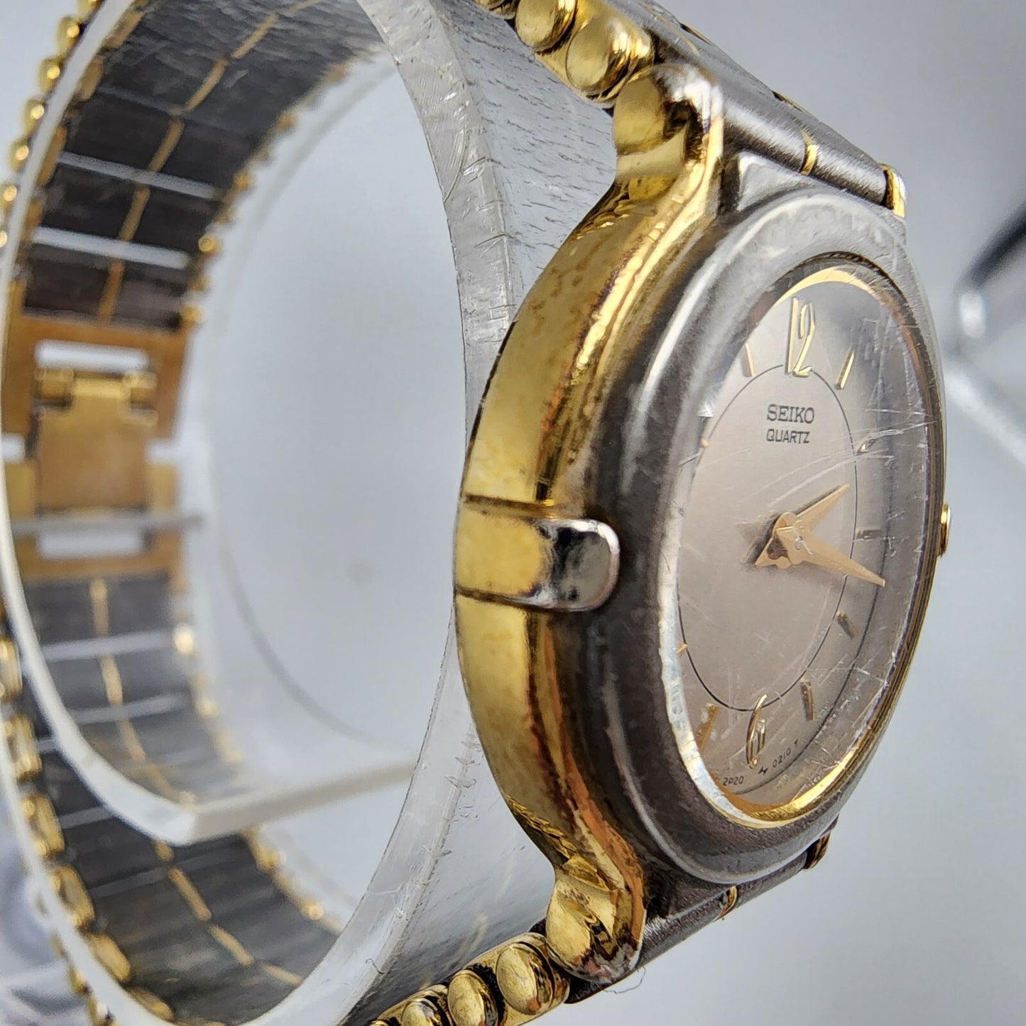 Vintage Seiko Watch Women Two Tone Gray Dial 24mm Round 2P20-001H New Battery