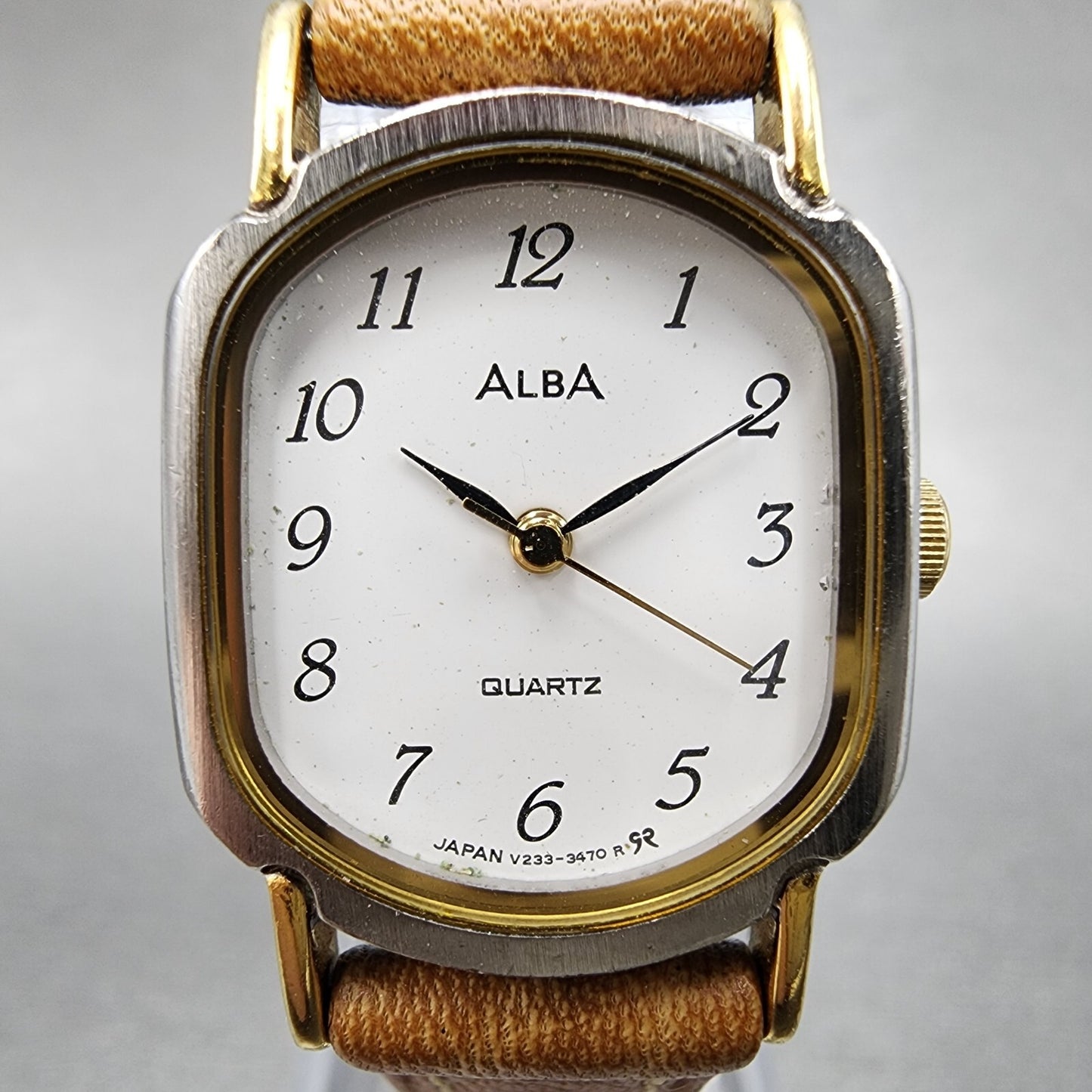 Alba Watch Women 20mm White Dial Two Tone V233-5900 New Battery
