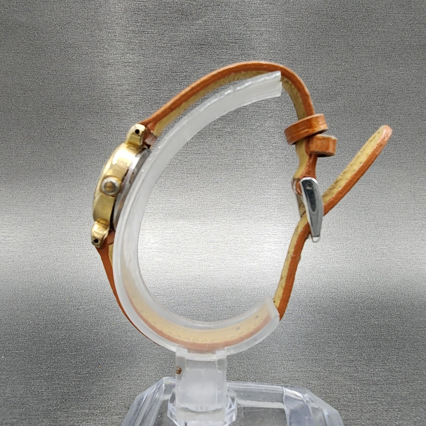 Citizen CQ Watch Women 20mm Champagne Dial Gold Tone Round 4-106113 New Batt