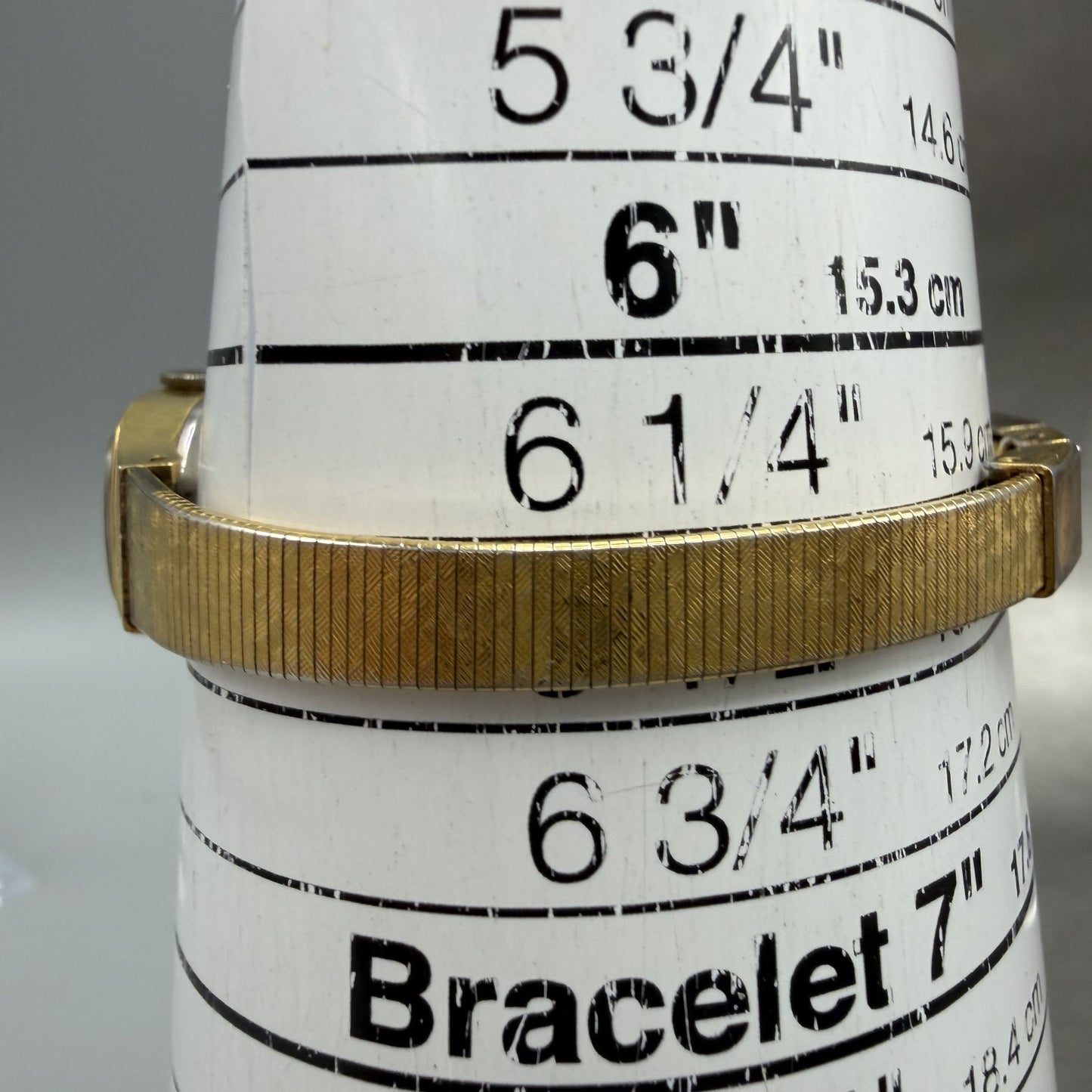 Seiko Watch Women 16mm Champagne Dial Gold Tone Rectangle 1400-6579 New Battery10