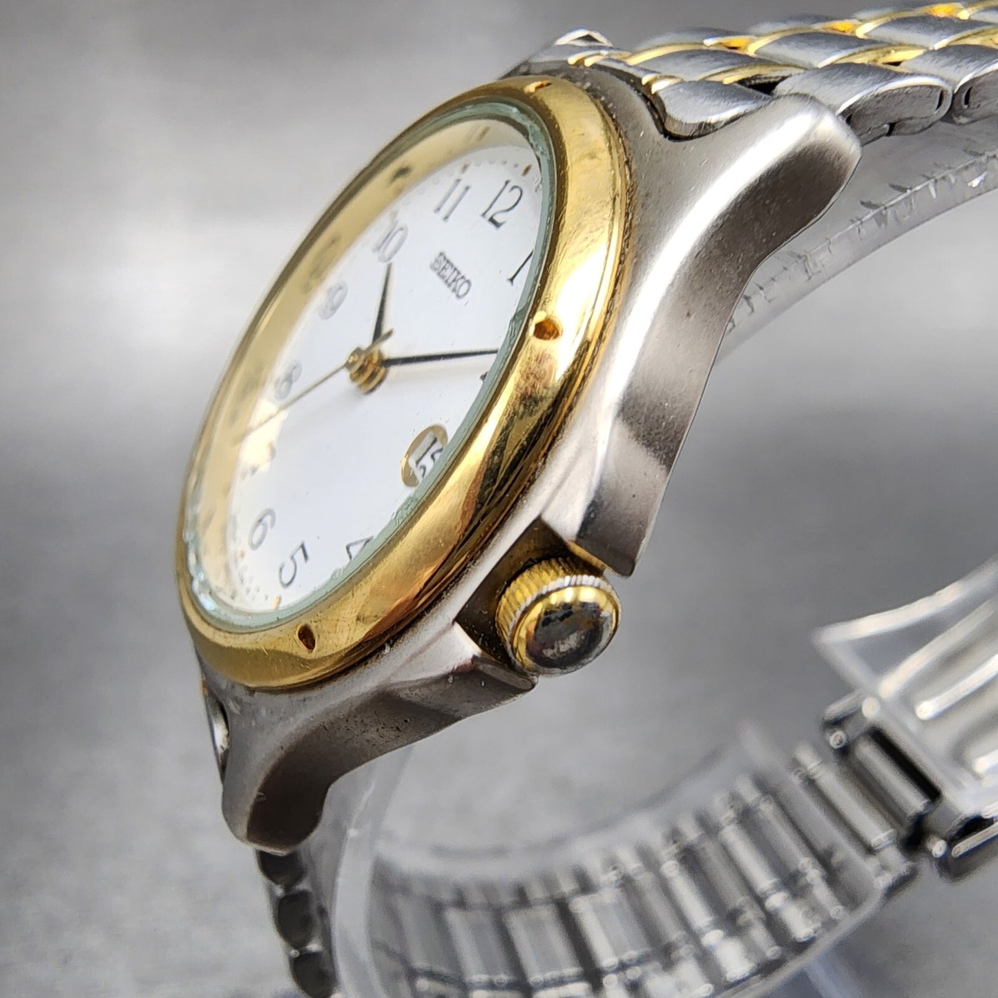 Seiko Watch Women 28mm White Dial Two Tone Date Round 7N82-0790 New Battery