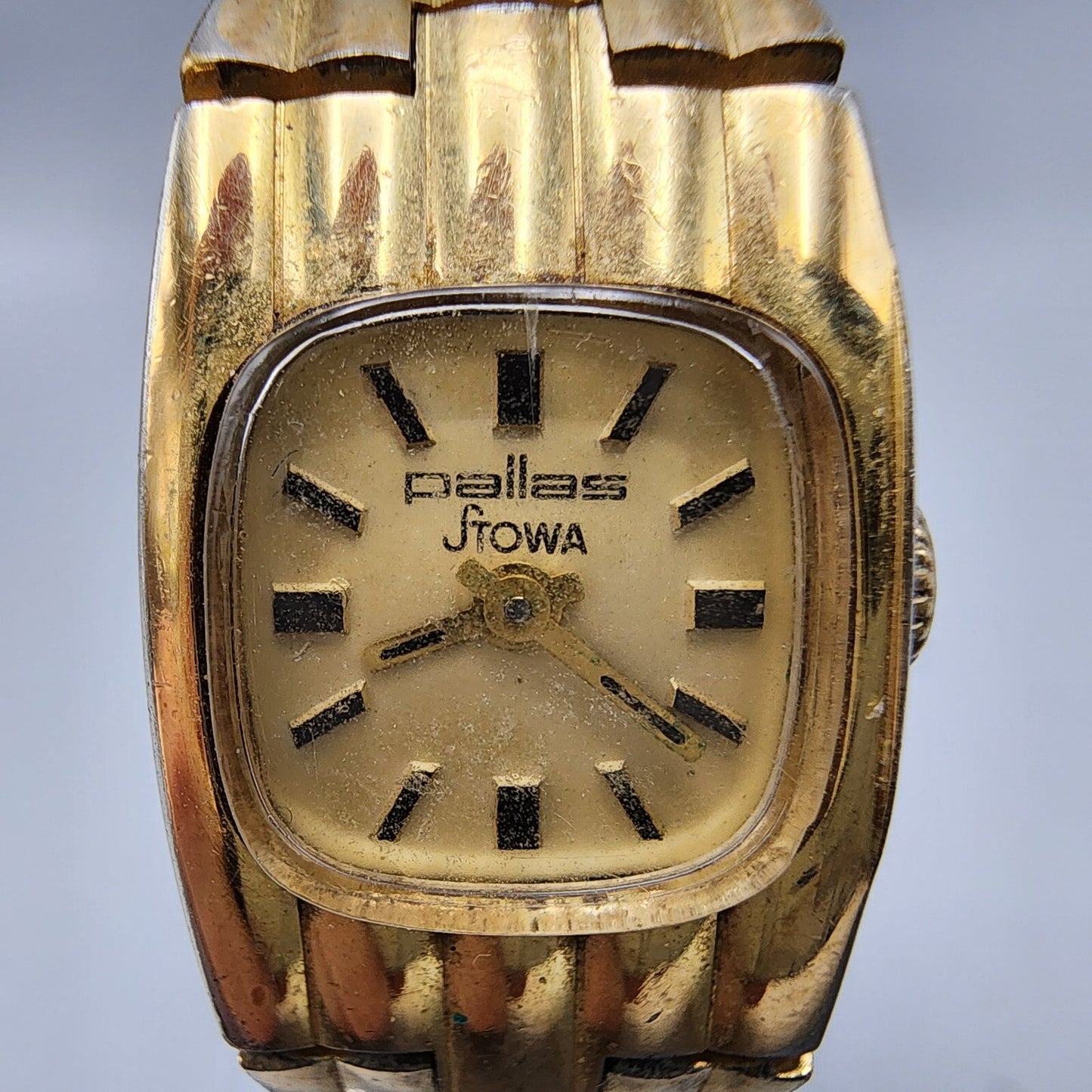 Stowa Pallas Watch Women Gold Tone Gold Dial 16mm Rectangle Manual Wind Runs