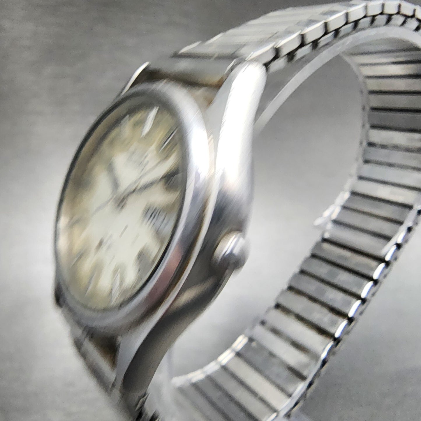 Seiko SQ Watch Men 32mm Silver Dial Silver Tone Daydate Round 8123-6220 PARTS