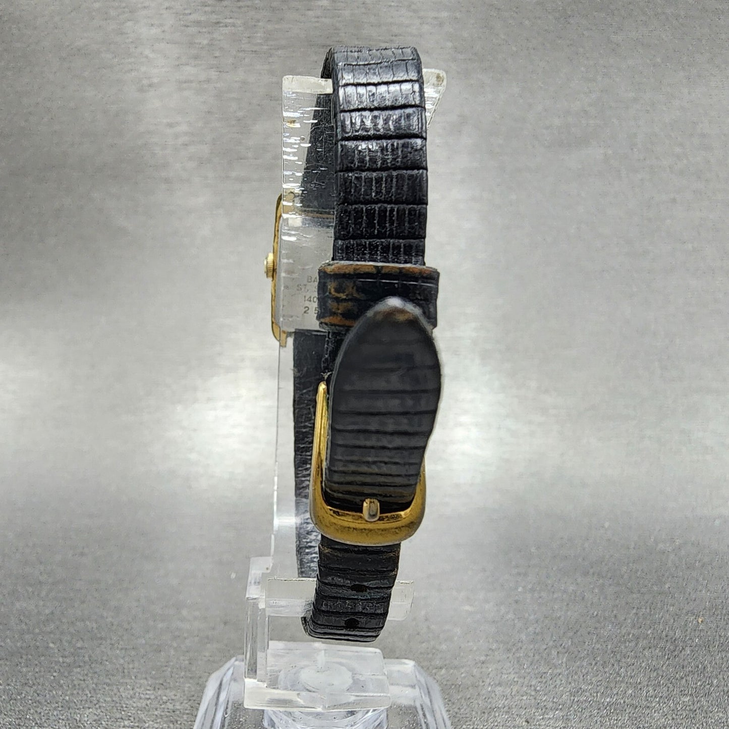 Seiko Tank Watch Women 17mm White Dial Gold Tone Rectangle 1400-8069 New Battery