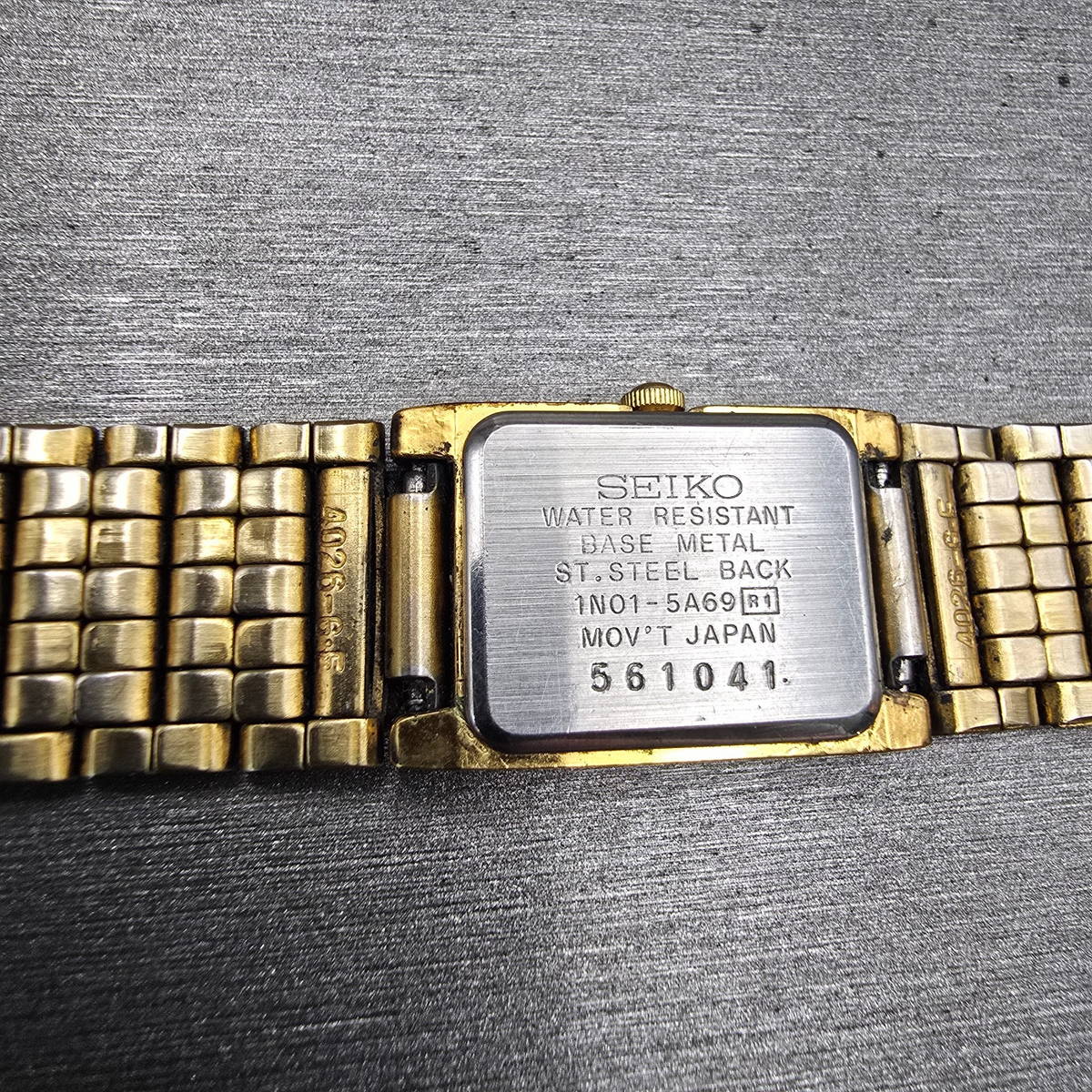 Seiko Tank Watch Women 16mm Gold Dial Gold Tone Rectangle 1N01-5A69 New Battery10