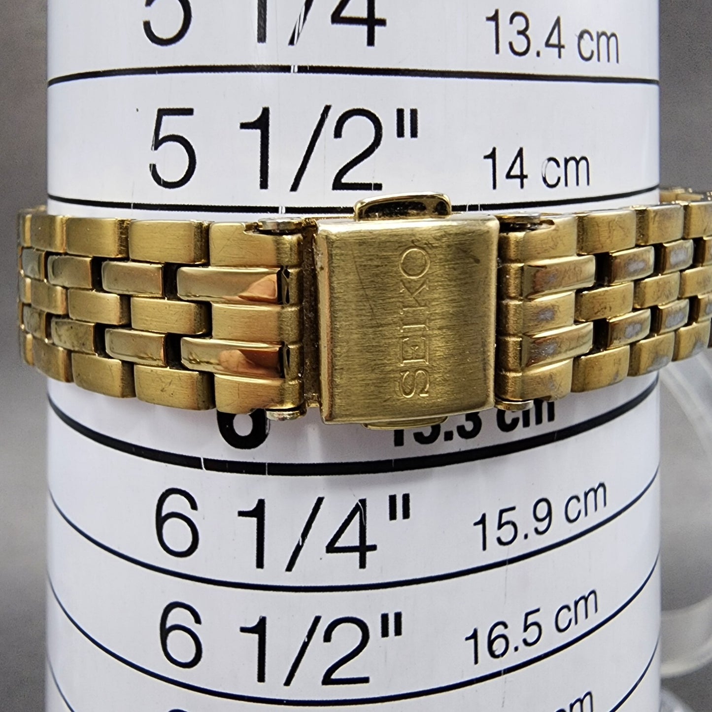 Seiko Solar Watch Women 26mm White Dial Gold Tone Daydate Round V138-0AA0 Runs